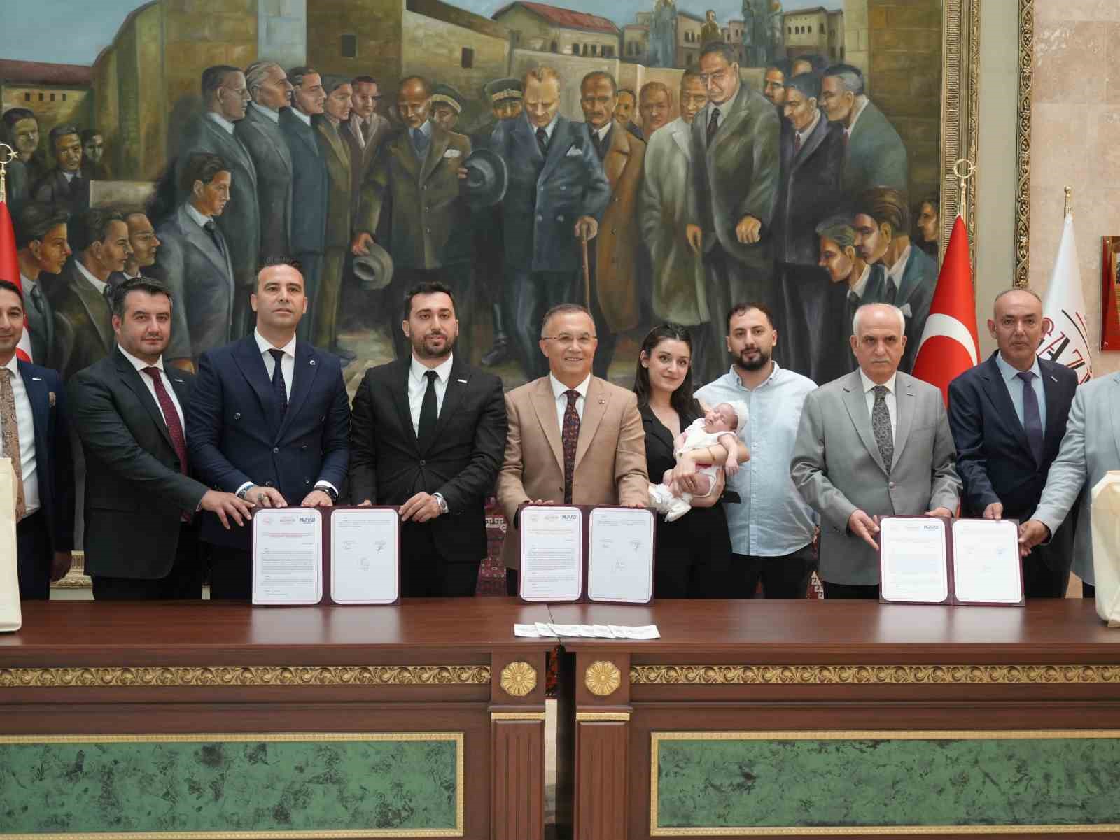 MÜSİAD Gaziantep Şubesi 'Aileye bereket, çocuğa destek' protokolünü imzaladı