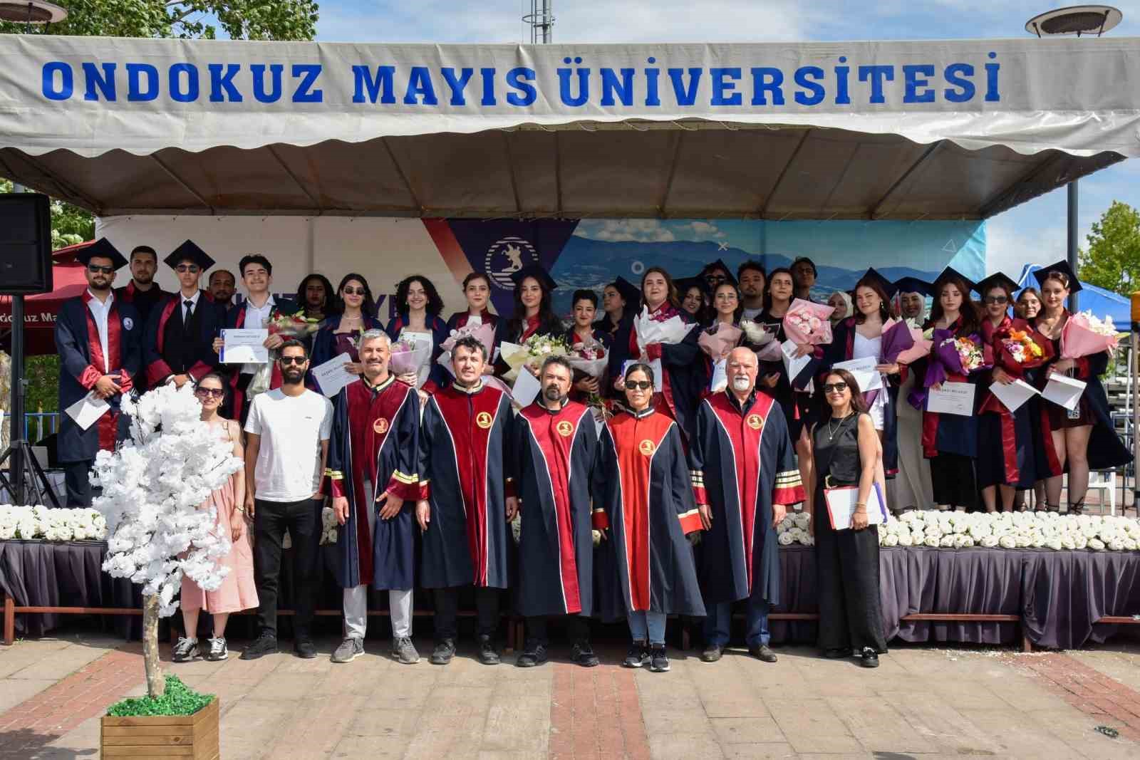 OMÜ Fen Fakültesi’nde mezuniyet heyecanı