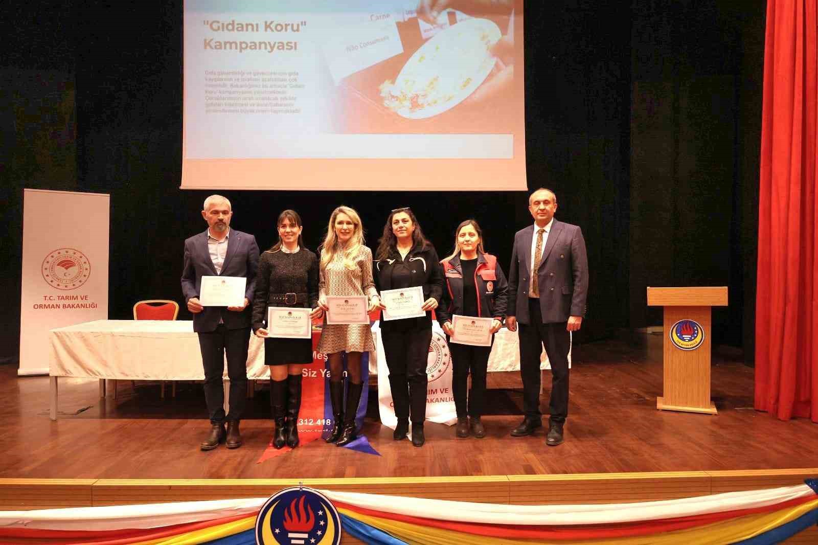 Afyonkarahisar’da öğrencilere güvenli gıda semineri