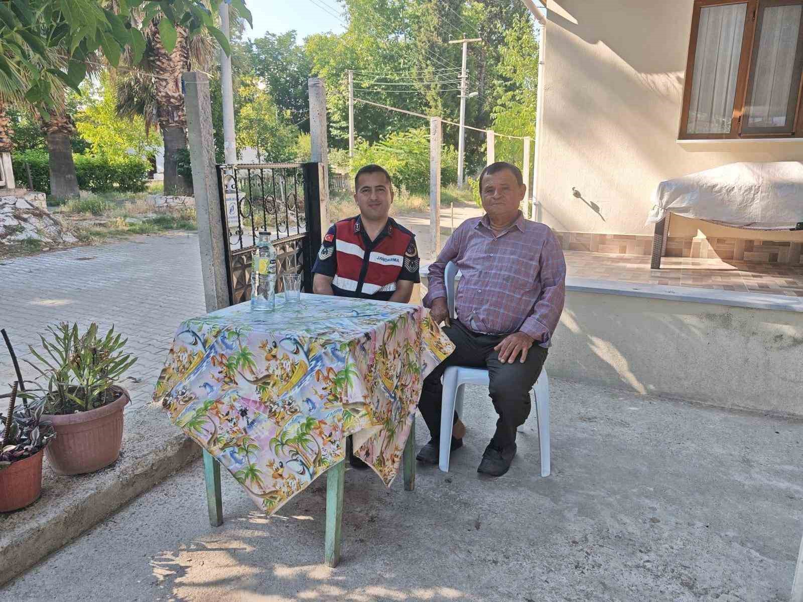 Jandarmadan şehit ailelerine vefa ziyareti