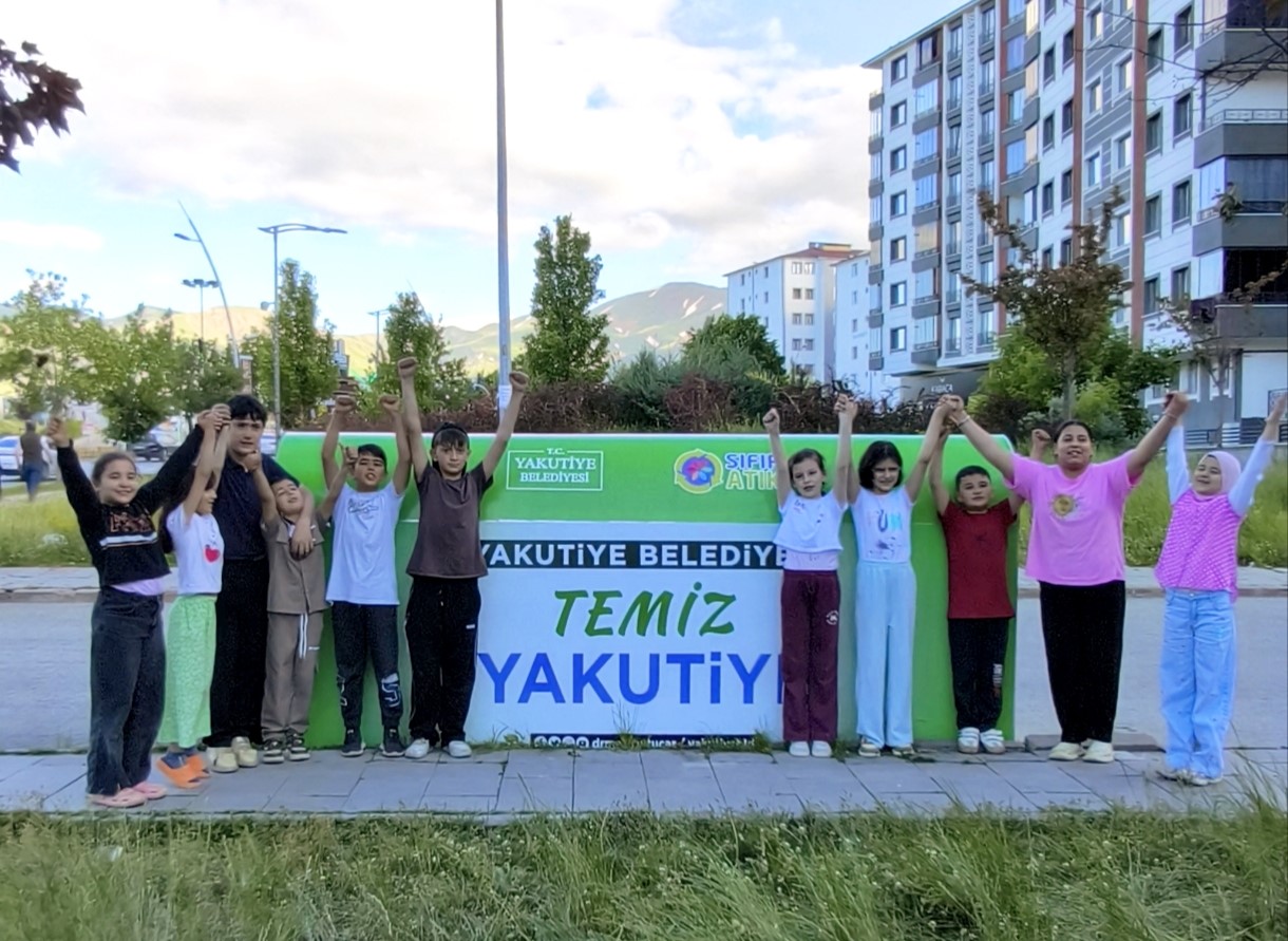 Yakutiye Belediyesi'nden estetik ve çevre dostu yeni çöp konteyner sistemi