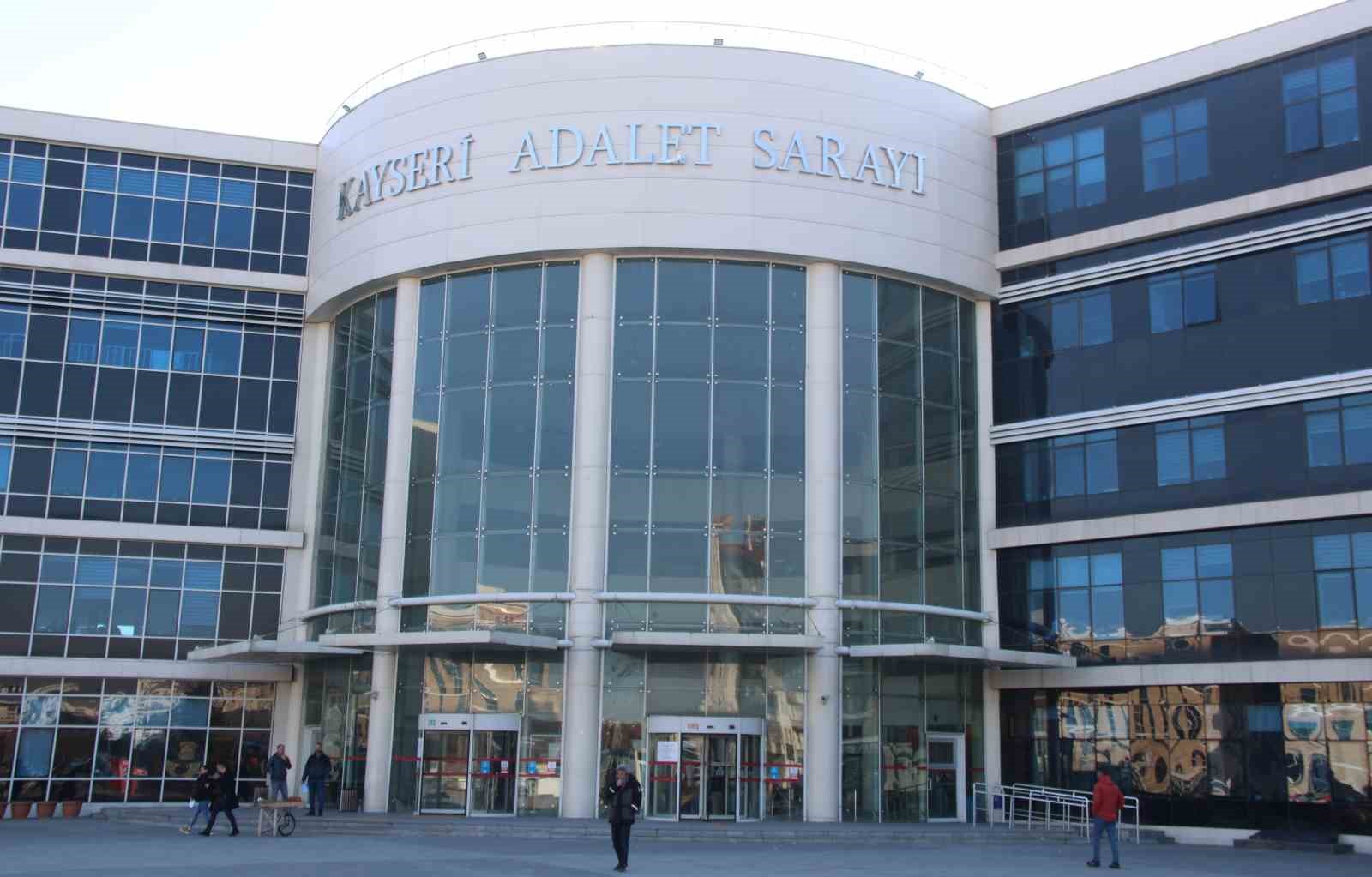 İş arkadaşlarını bıçaklayan sanığa 18 yıl 4 ay hapis