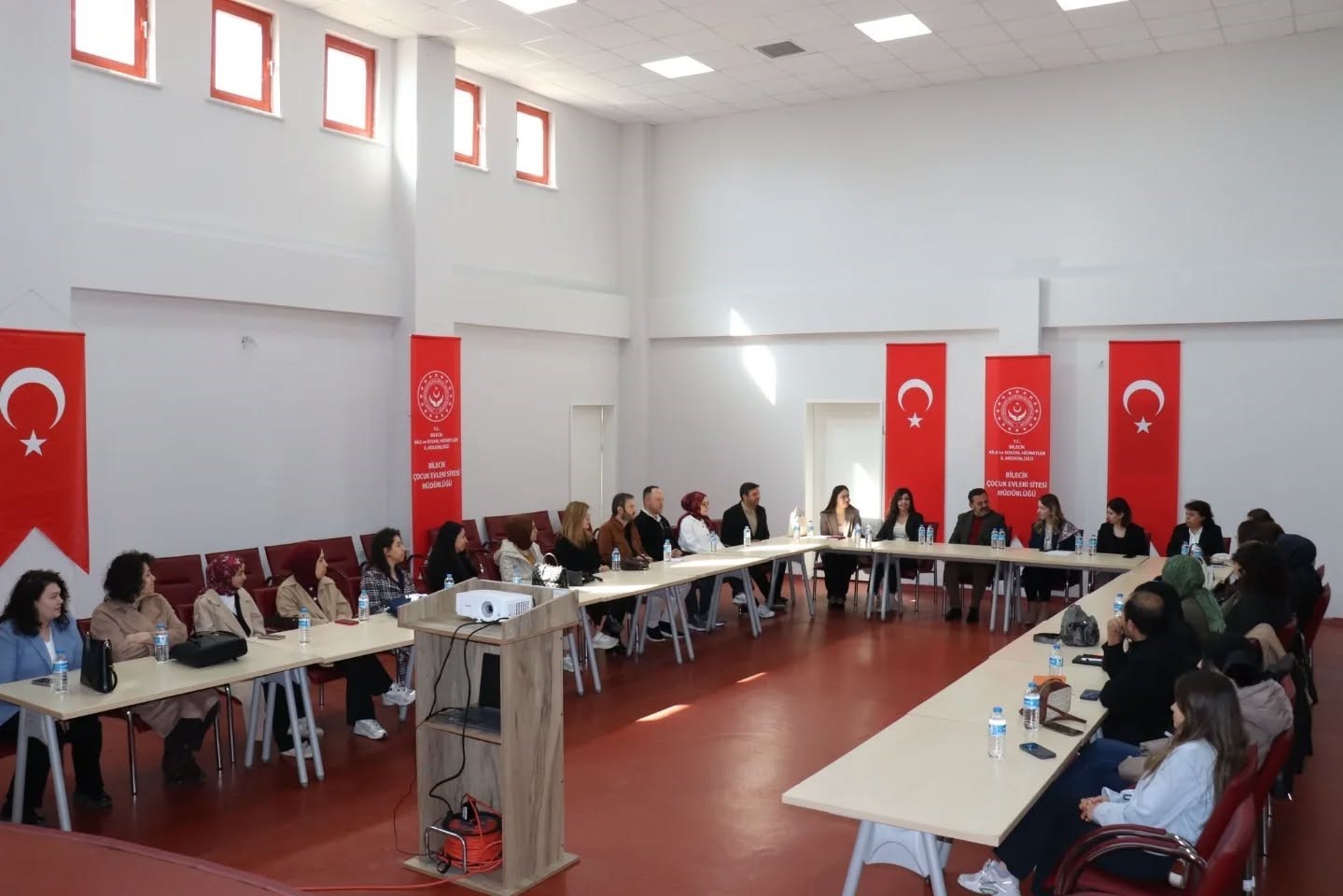 Bilecik'te 'Psikolojik İlk Yardım, Kayıp ve Yas Eğitim Programı' başladı