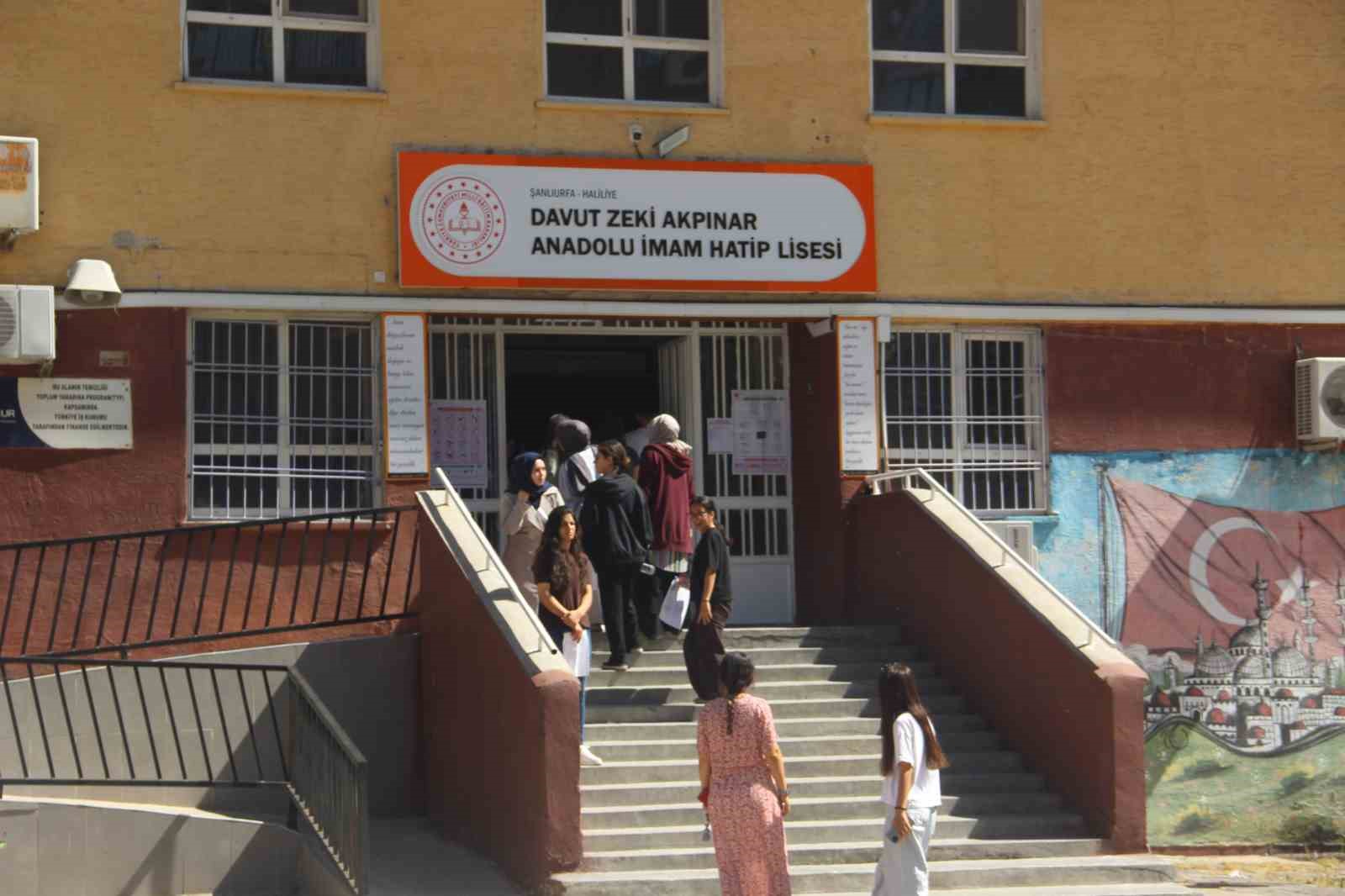 Şanlıurfa’da öğrencilerin YKS heyecanı