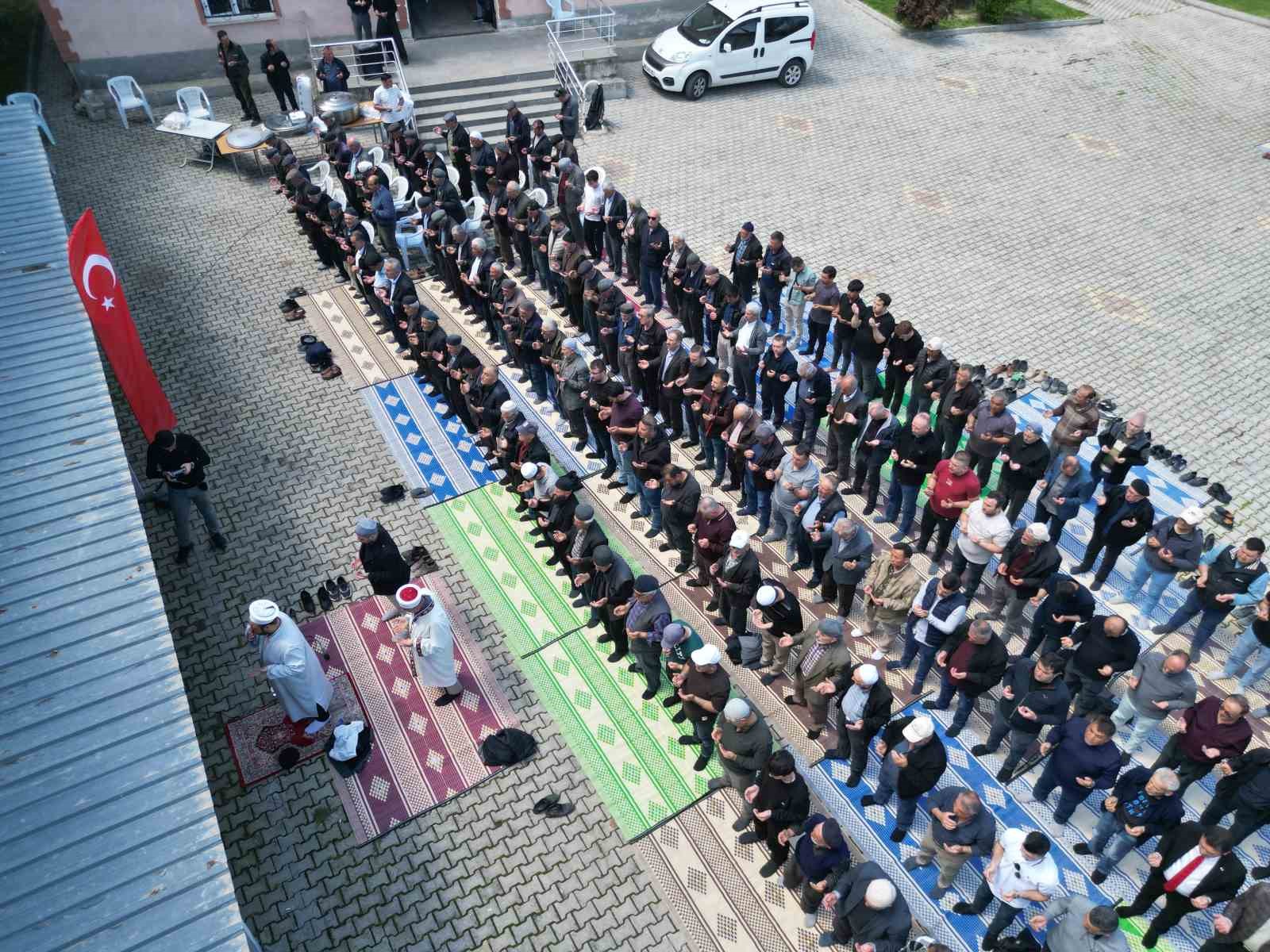 Nasreddin Hoca Mahallesi'nde yağmur ve şükür duası yapıldı