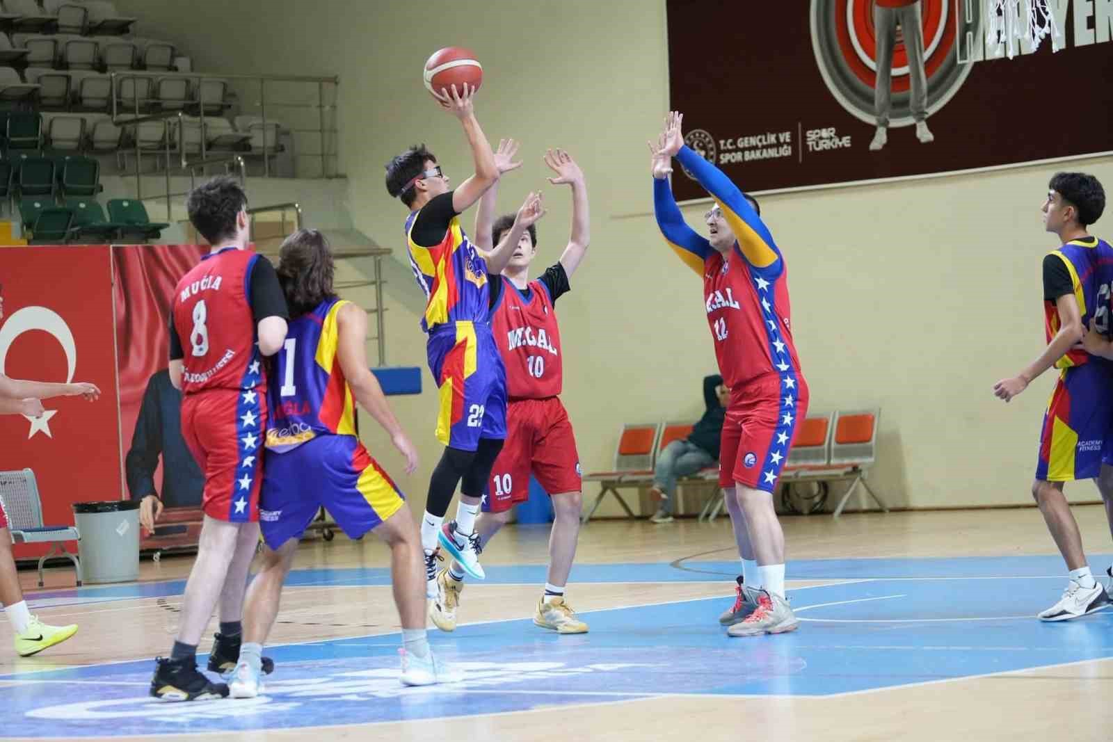 PARKENİN GENÇ YILDIZLARI MUĞLA’DA SAHNEDE
