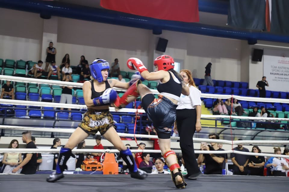 Zaferin topraklarında kick boks heyecanı