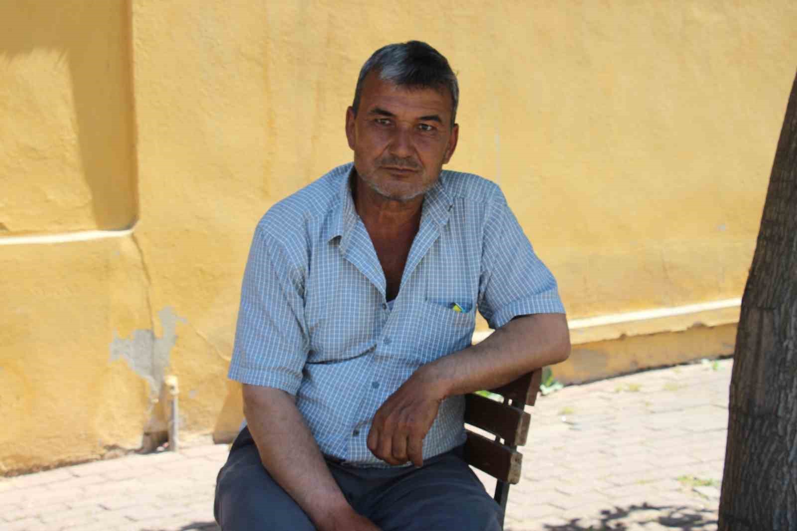 'Çalışmazsam ölürüm' diyerek gençlerin kolay para hevesini eleştirdi