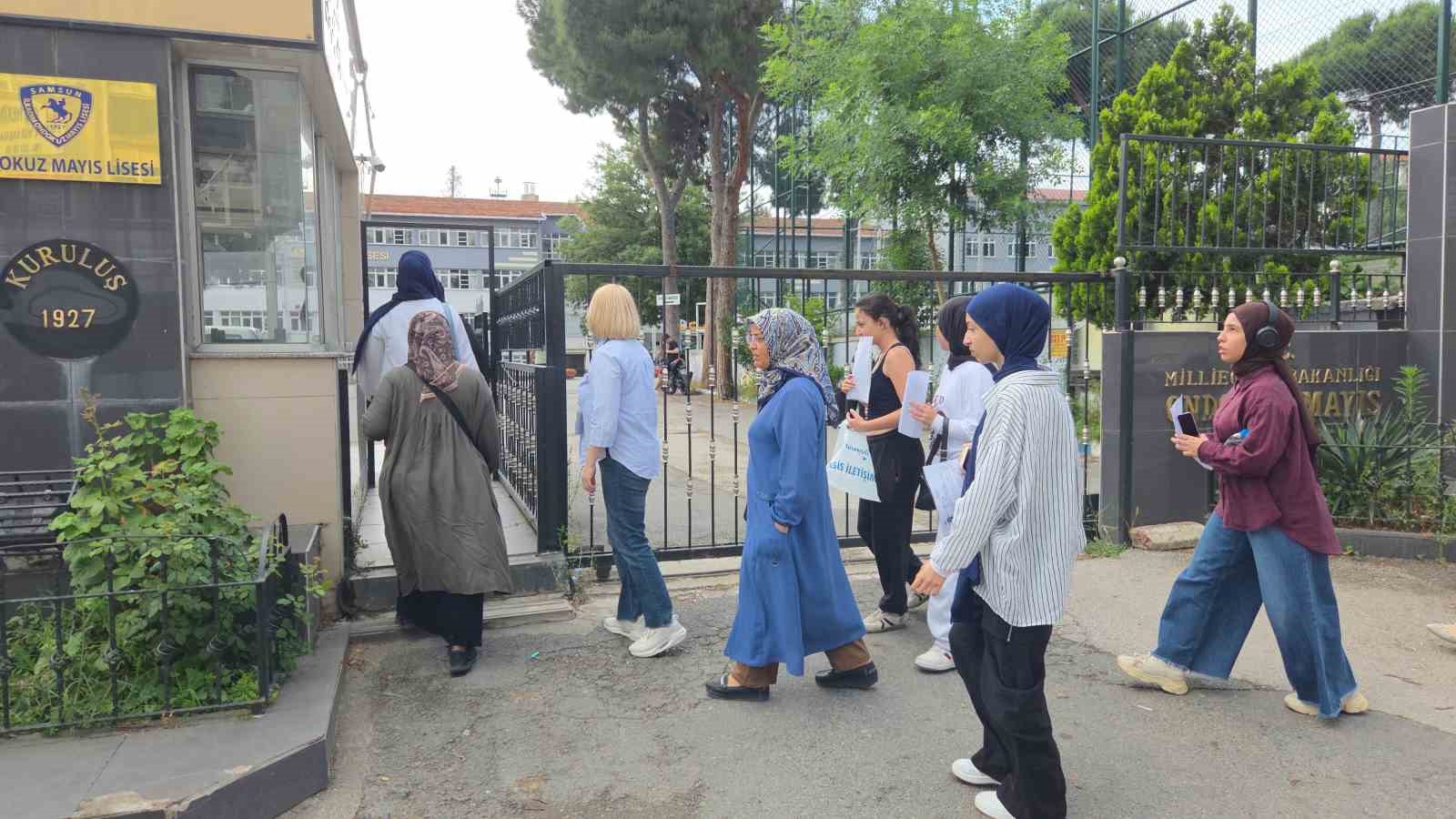 Ehliyet ve kimlik krizi YKS öncesi öğrenciyi bayılttı