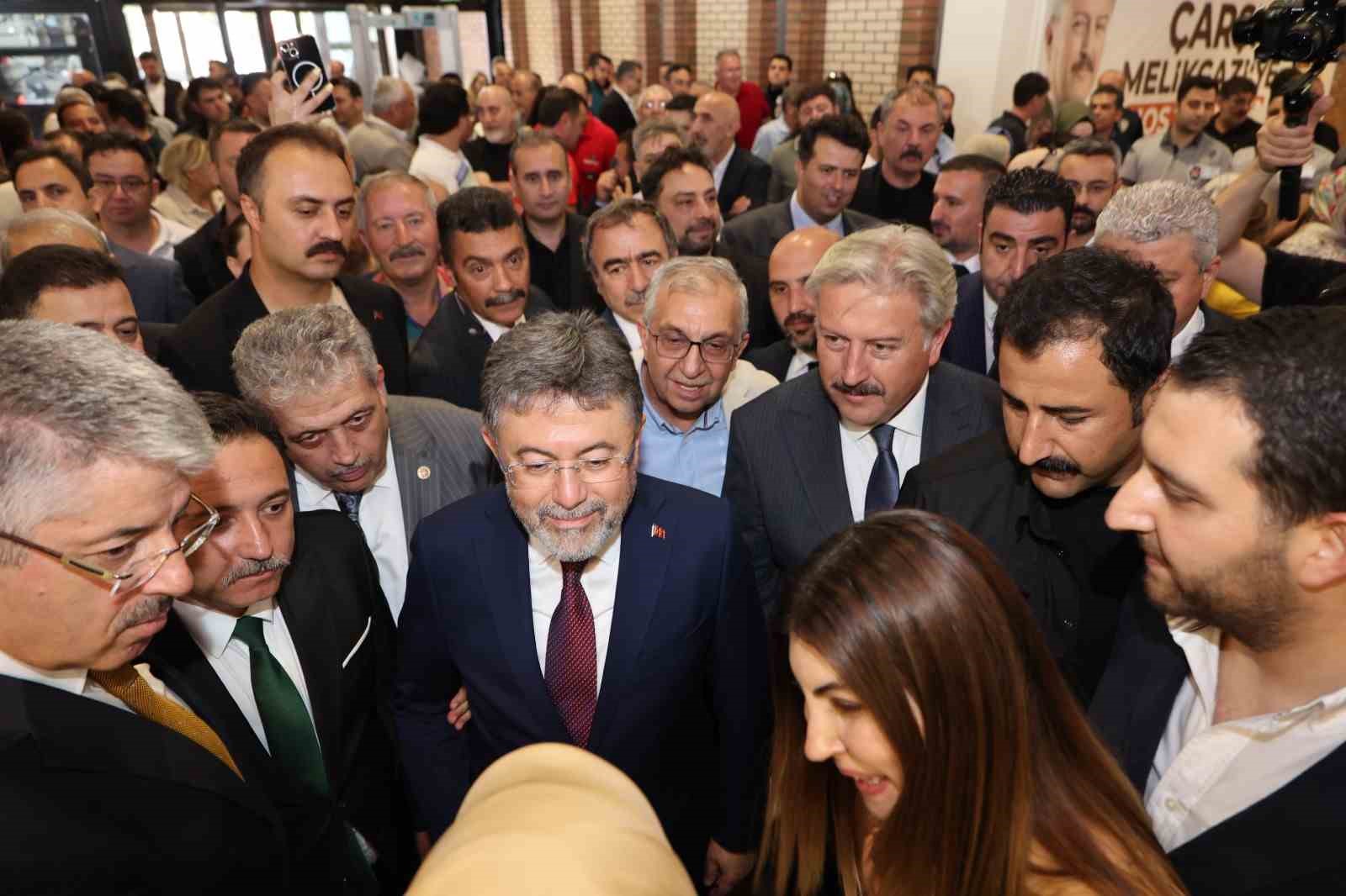 Çarşı Melikgazi, bakan Yumaklı’nın katılımıyla resmen açıldı