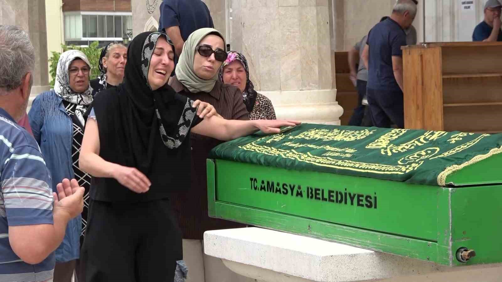 Orhan öğretmen, doğum günü ve evlilik yıl dönümünde hayatını kaybetti