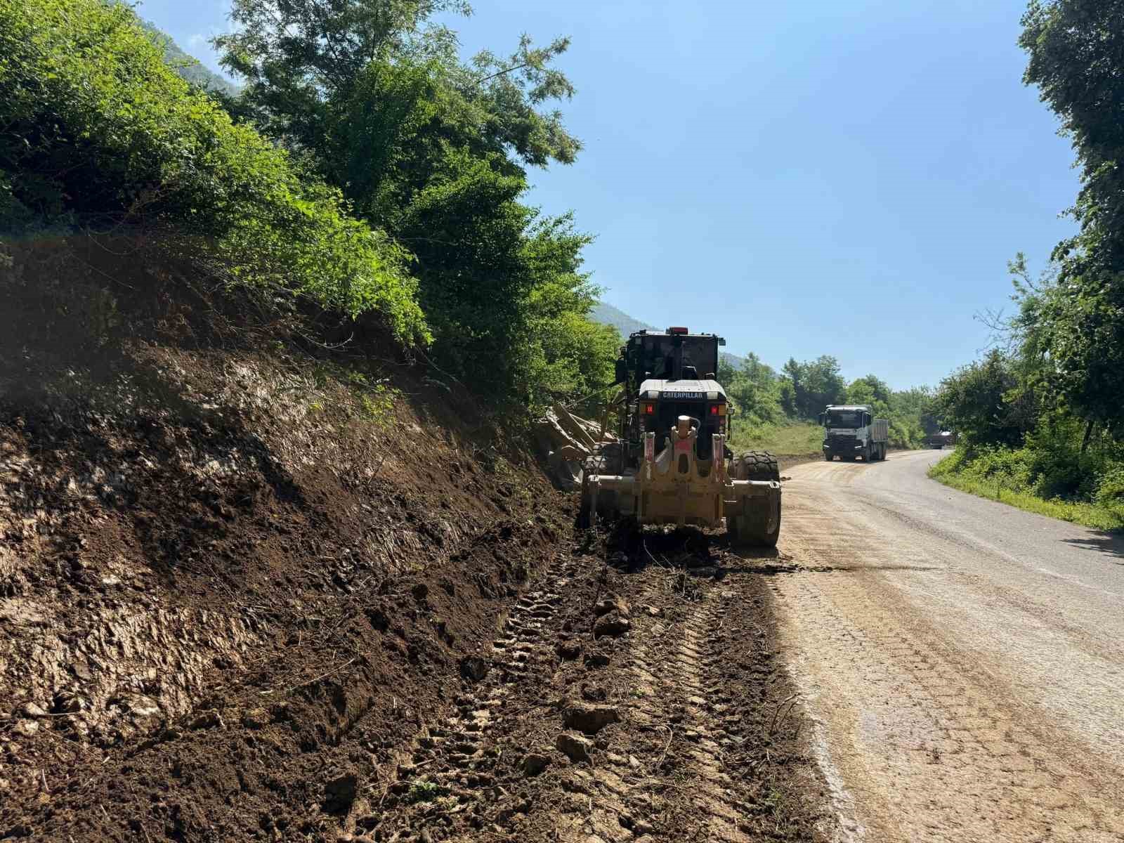 Derdin Köyü’nde beton kanal çalışması