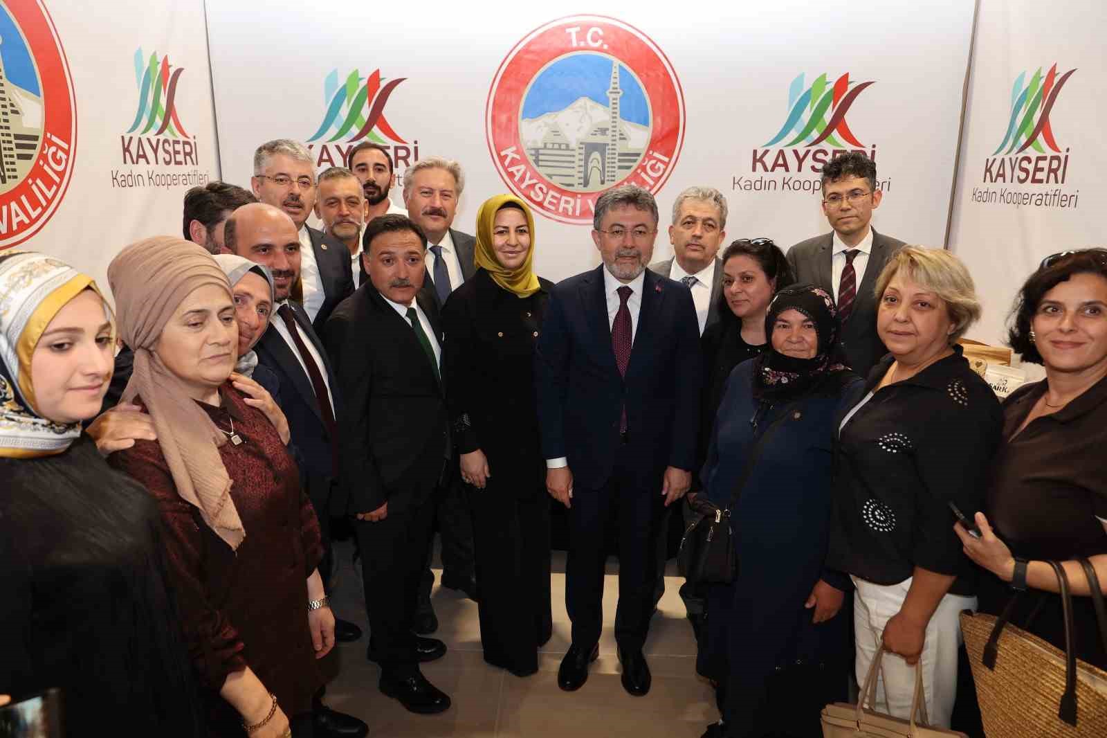 Çarşı Melikgazi, bakan Yumaklı’nın katılımıyla resmen açıldı