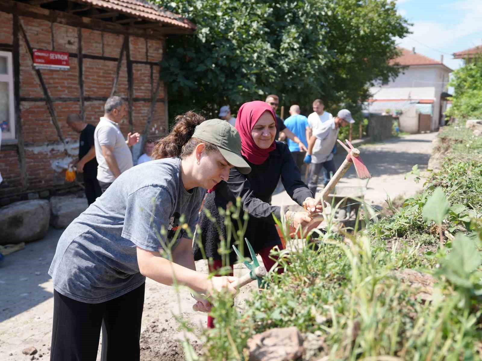Zabıtalar bu sefer tarihe dokundu