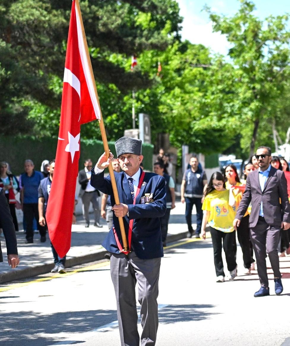 Mesci: ''Atatürk, Anadolu topraklarında bir umut meşalesi yakmıştır''