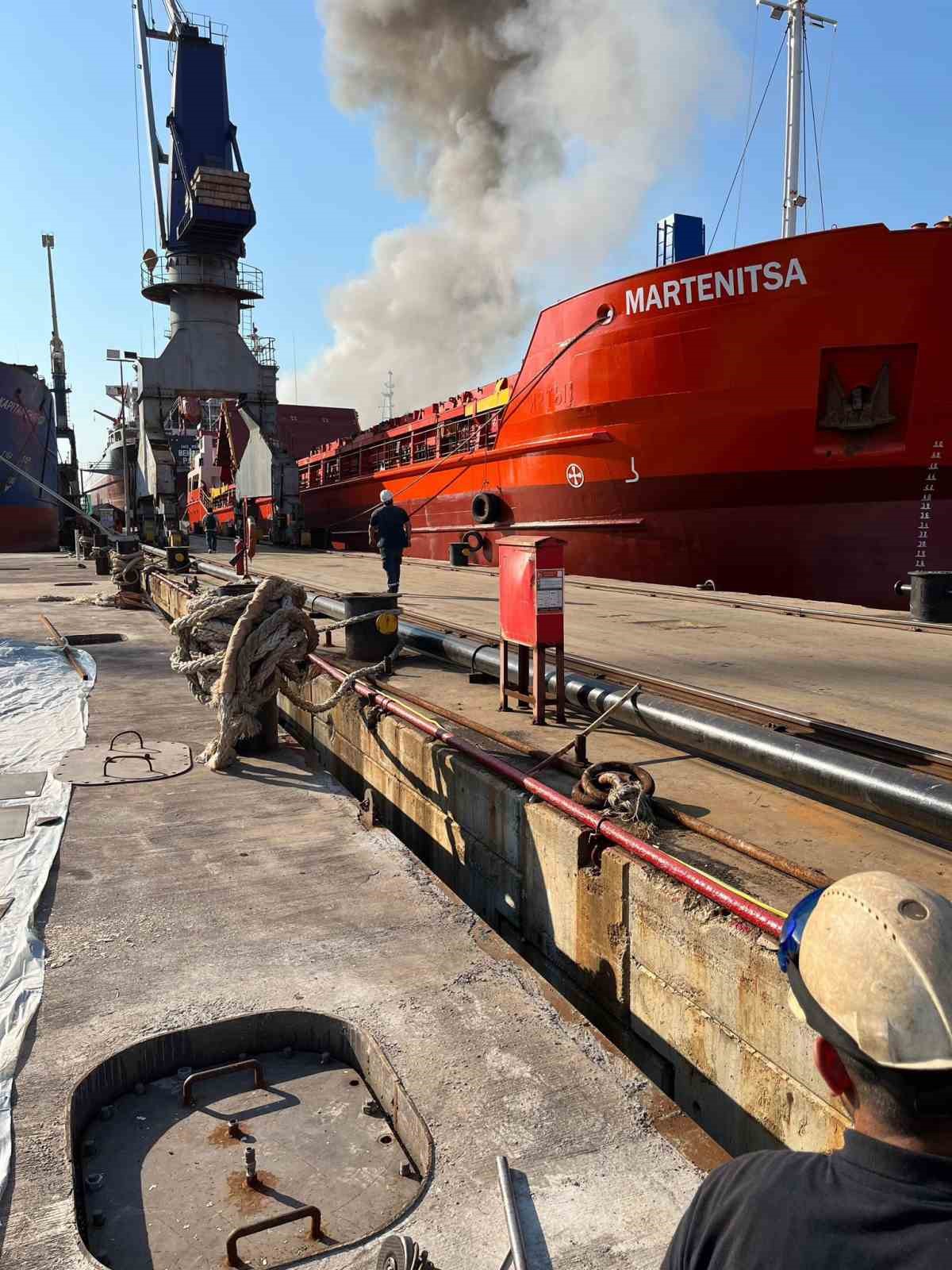 Yalova'da tersanedeki gemide patlama