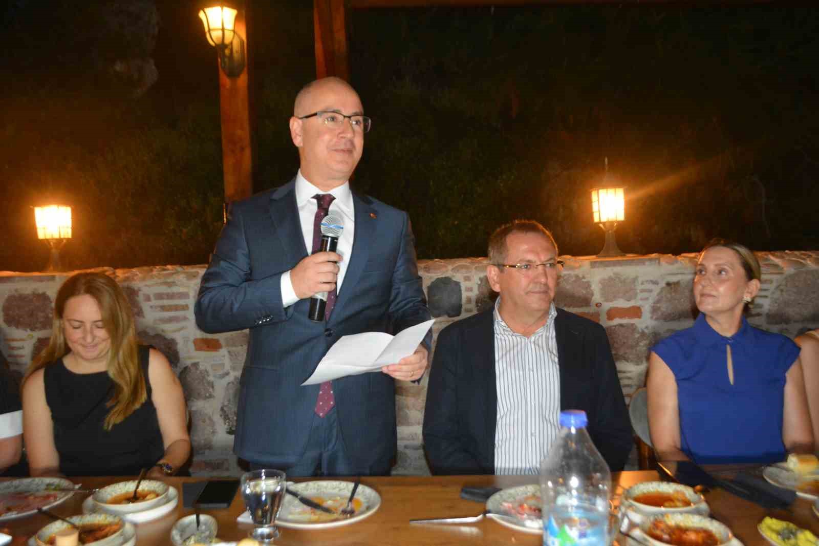 Ayvalık Kaymakamı Hasan Yaman'a duygusal veda