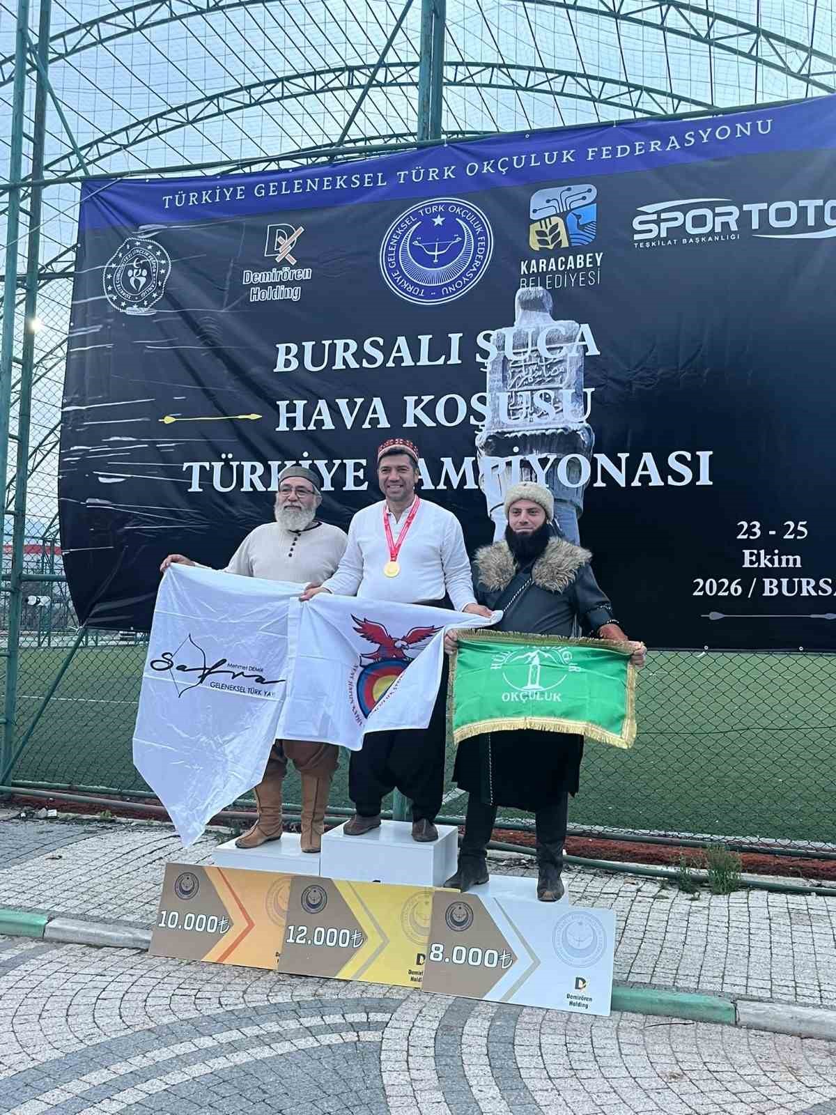 BURSA'DA DÜZENLENEN GELENEKSEL TÜRK OKÇULUK BURSALI ŞÜCA HAVA KOŞUSU TÜRKİYE ŞAMPİYONASI’NDA ADANALI OKÇULAR AYRI KATEGORİLERDE TÜRKİYE 2 VE 3.SÜ OLDU.
