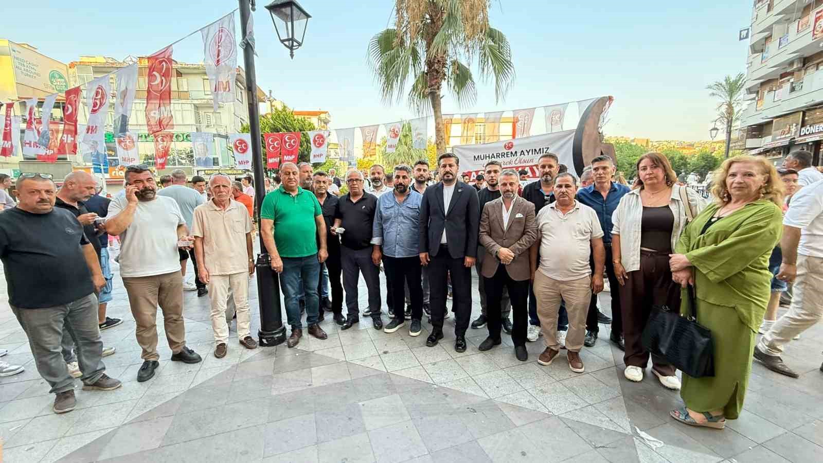 MHP Kuşadası'ndan Muharrem ayında aşure hayrı