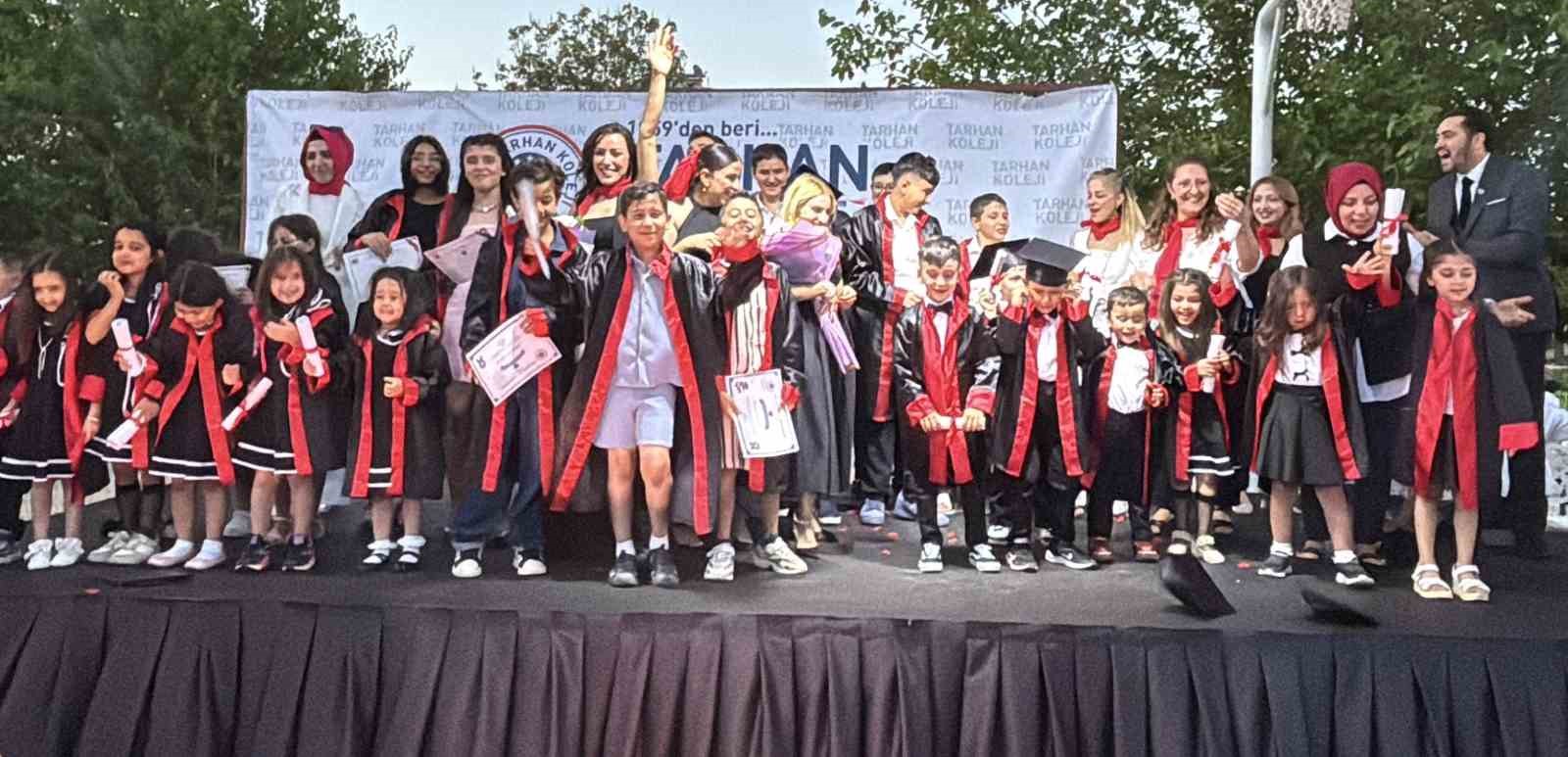Gaziantep’in yeni eğitim merkezinde mezuniyet heyecanı