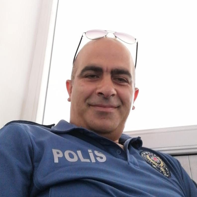 Kenenin ısırdığı polis memuru hayatını kaybetti