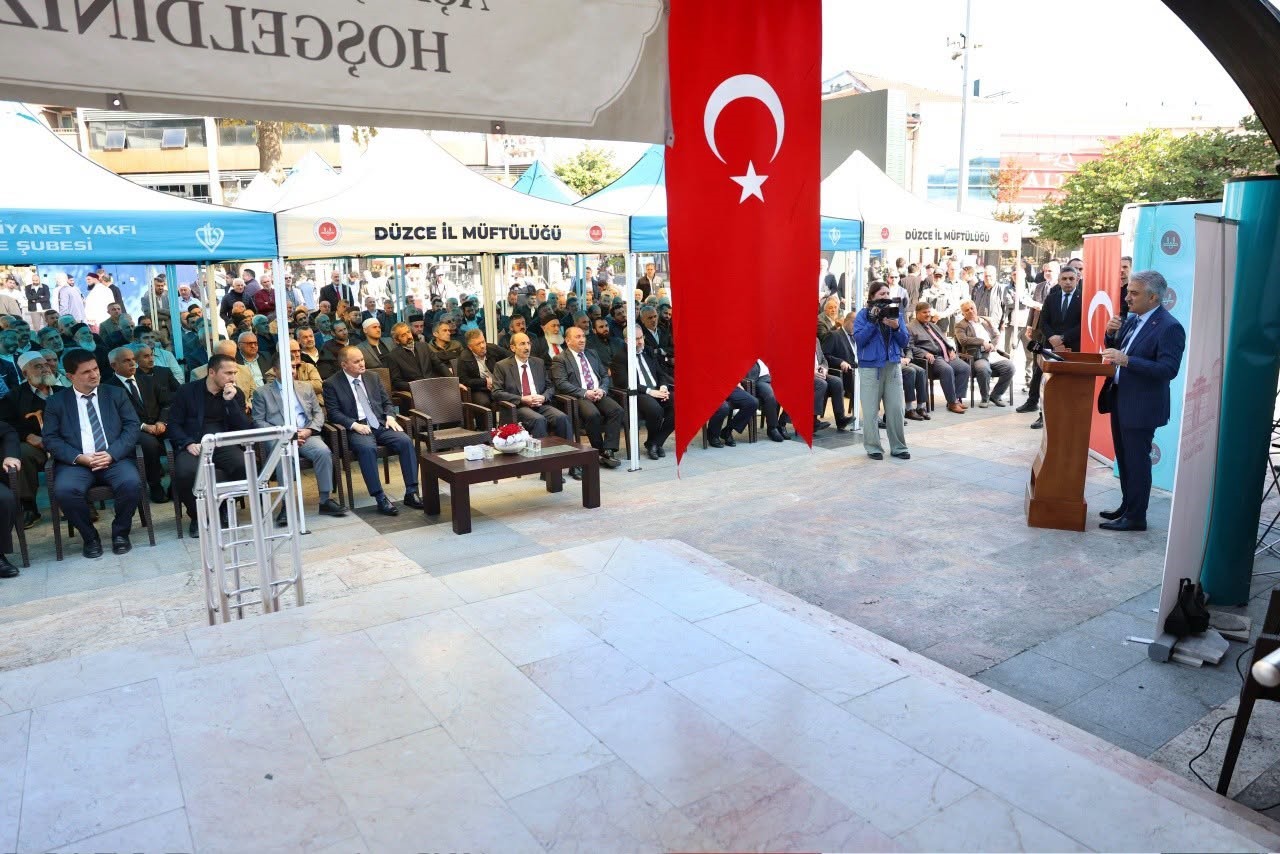 Camiler ve Din Görevlileri Haftası Düzce'de kutlanmaya başladı