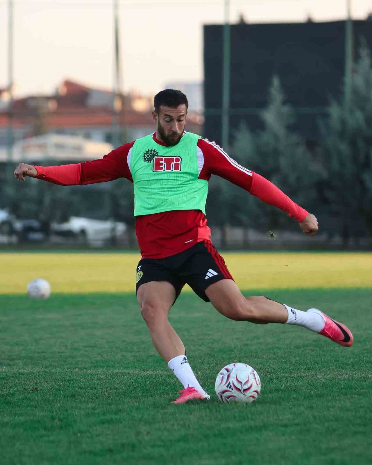 Eskişehirspor, 1922 Akşehir SK maçı için hazırlanıyor