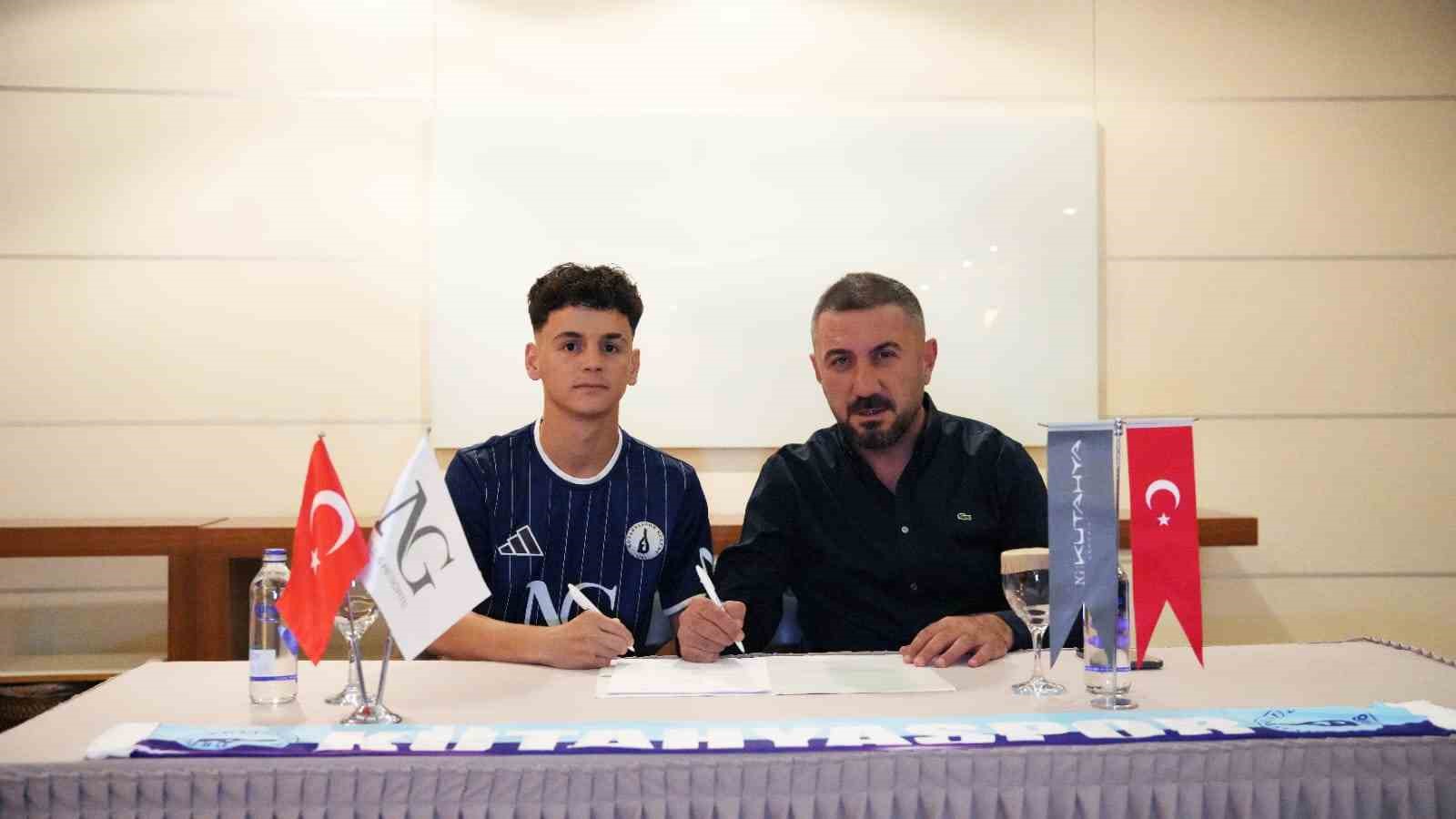 Fenerbahçe’nin genç yeteneği Kütahyaspor’da! Adem Yeşilyurt imzayı attı