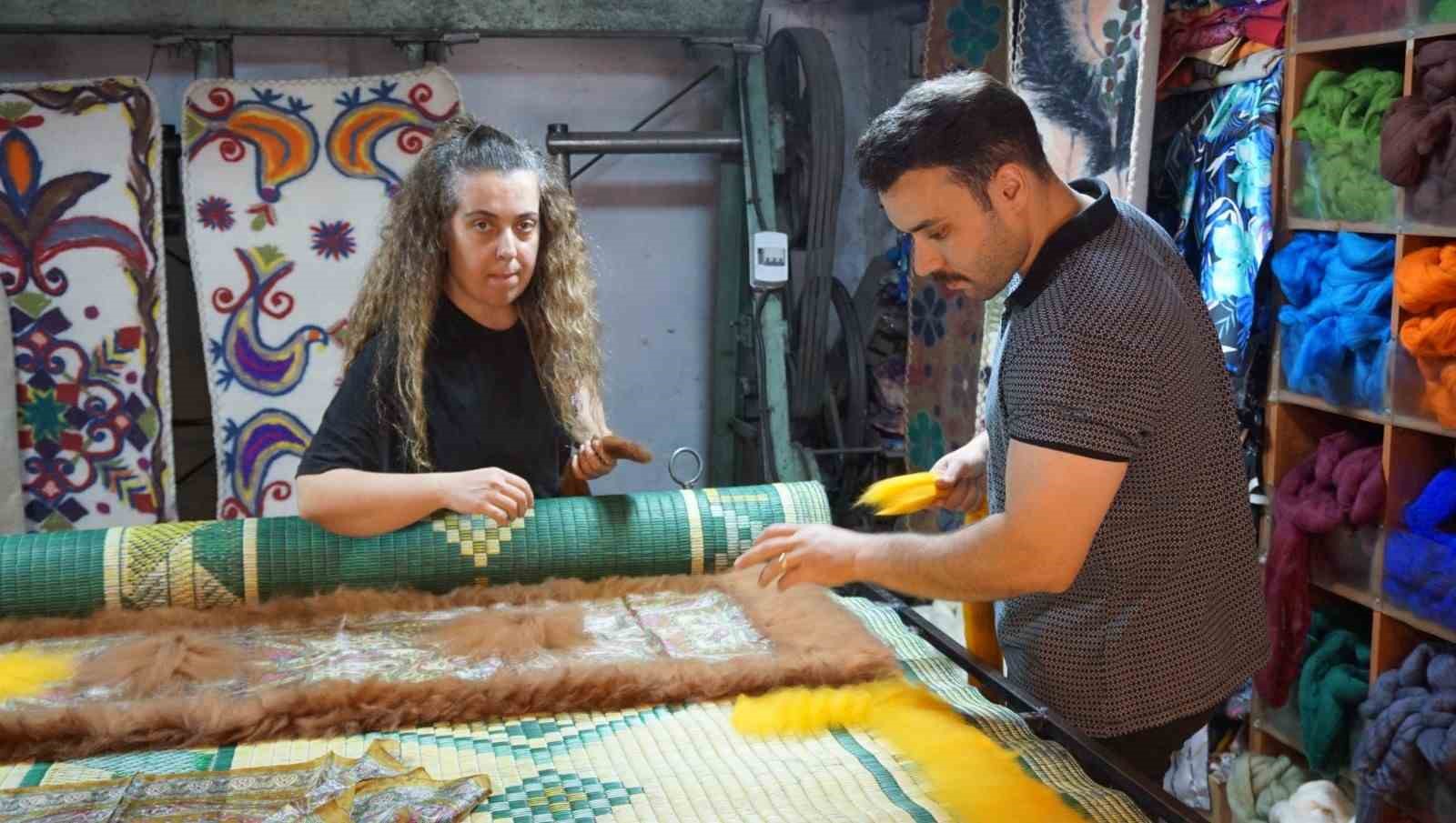 Ata yadigarı keçe sanatında dördüncü kuşak tezgah başında