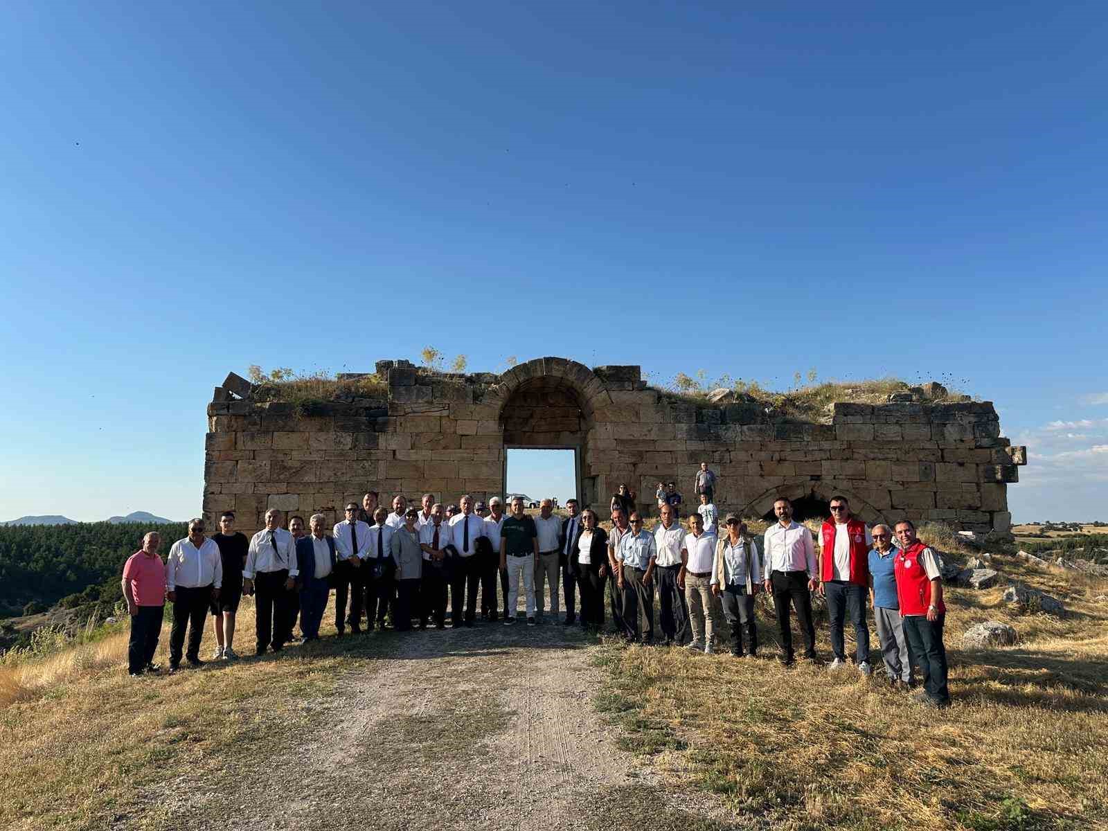 Uşak İl Genel Meclisi toplantısı ilk kez Blaundos Antik Kenti'nde yapıldı
