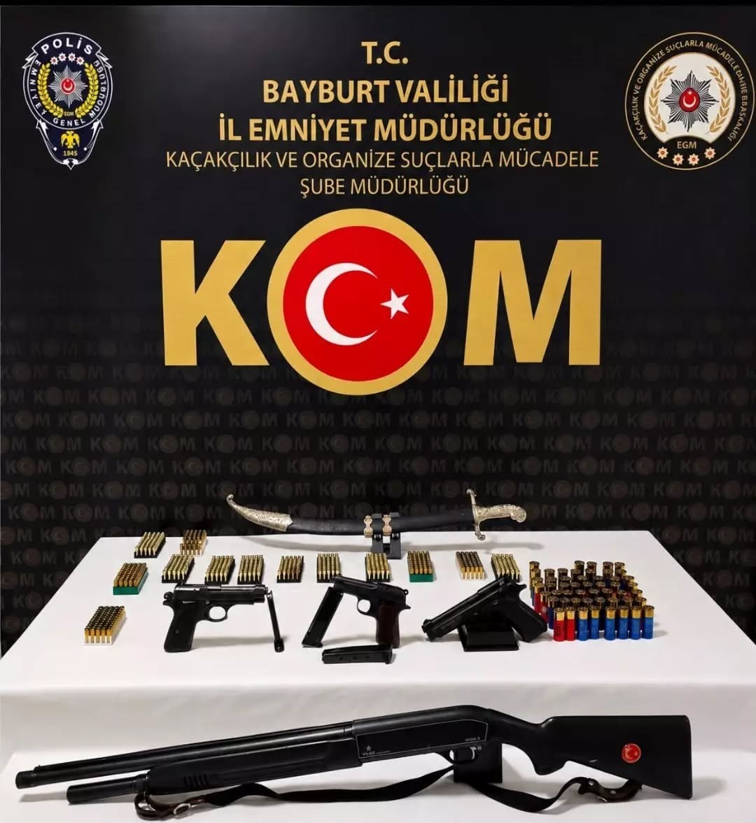 Bayburt’ta kaçakçılık operasyonlarında silah ve 665 fişek ele geçirildi