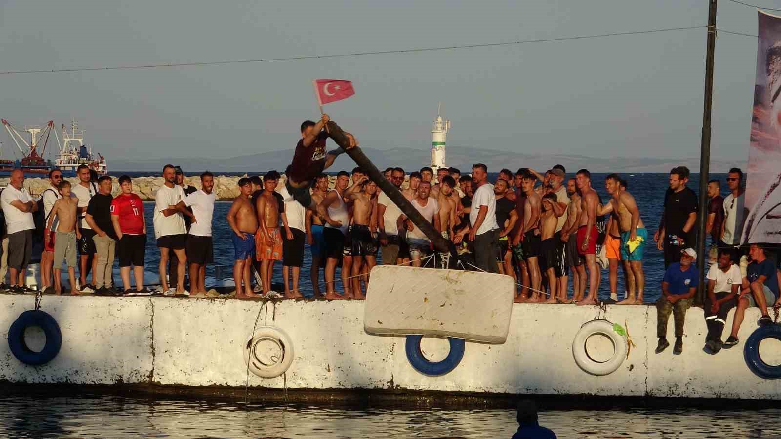 Karabiga'da '42. Priapos Deniz Festivali' coşkusu