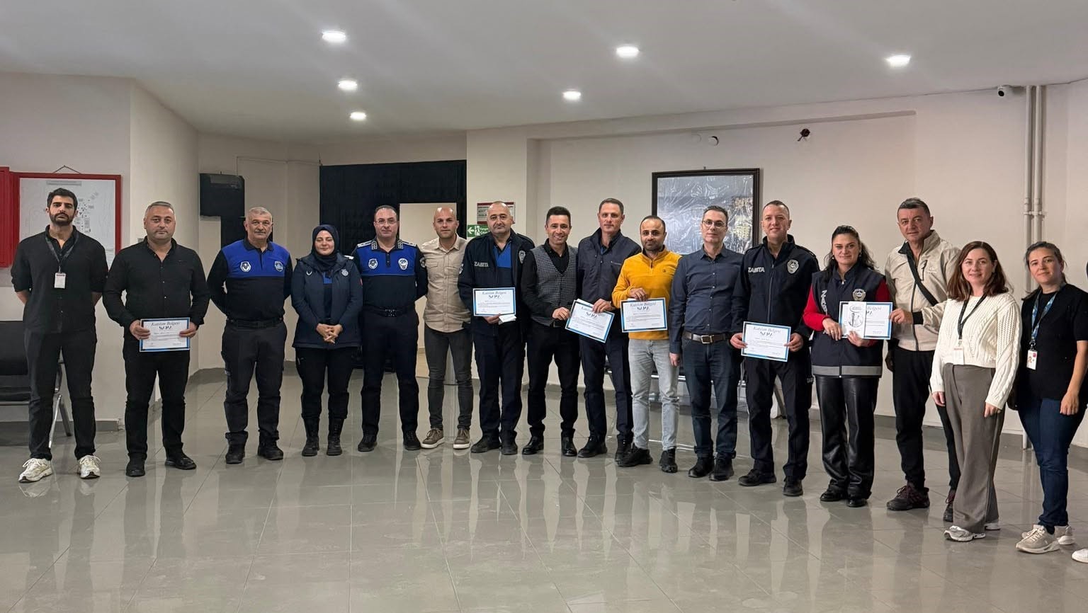 AKÇAKOCA İLÇE SAĞLIK MÜDÜRLÜĞÜ TARAFINDAN SAHA SAĞLIK ELÇİLERİ PROGRAMI KAPSAMINDA BELEDİYE ZABITA PERSONELİNE SAĞLIKLI YAŞAM VE HASTA HAKLARI EĞİTİMİ VERİLDİ.