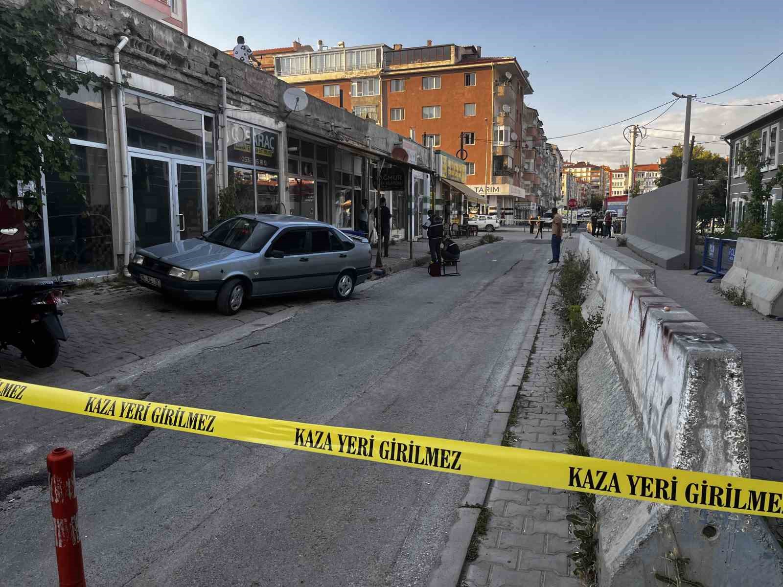 Niğde'de kıraathanede silahlı kavga: 4 yaralı