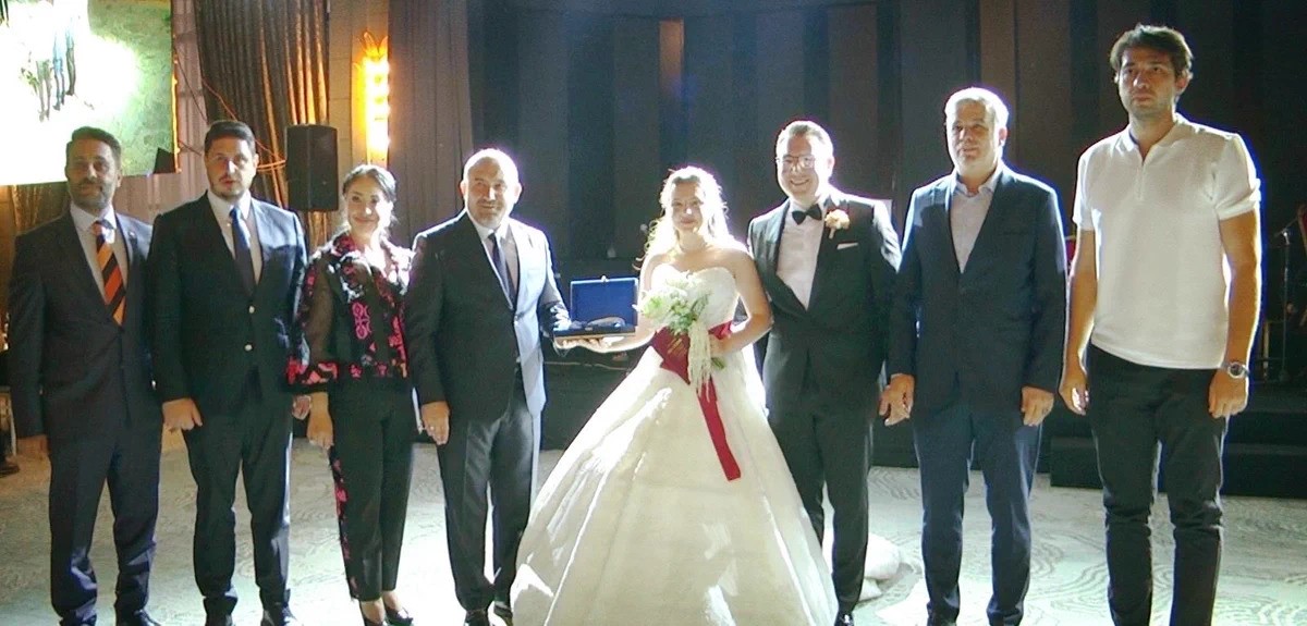 AK Parti Teşkilatı Ticaret İl Müdürü Kürkçü'nün mutlu gününe ortak oldu