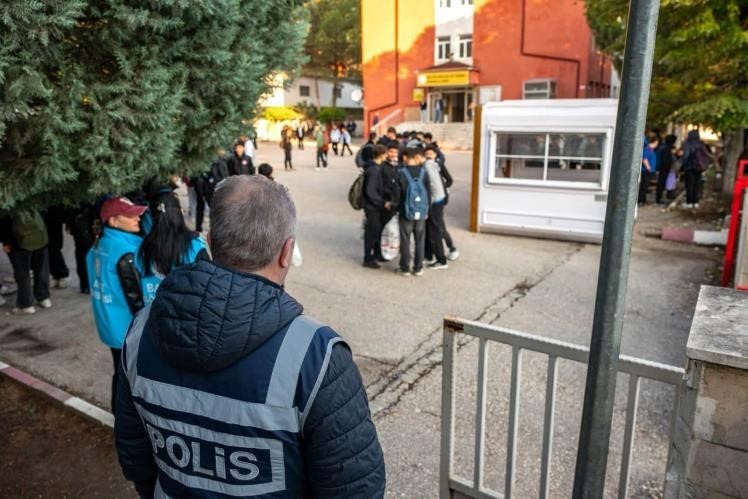 BİLECİK'TE OKUL ÇEVRELERİNDE SIKI DENETİM
