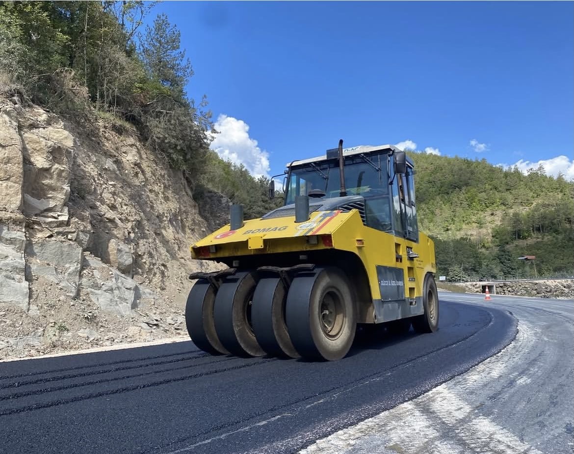 Yığılca-Yedigöller yolunda 5,5 kilometrelik asfalt çalışması tamamlandı