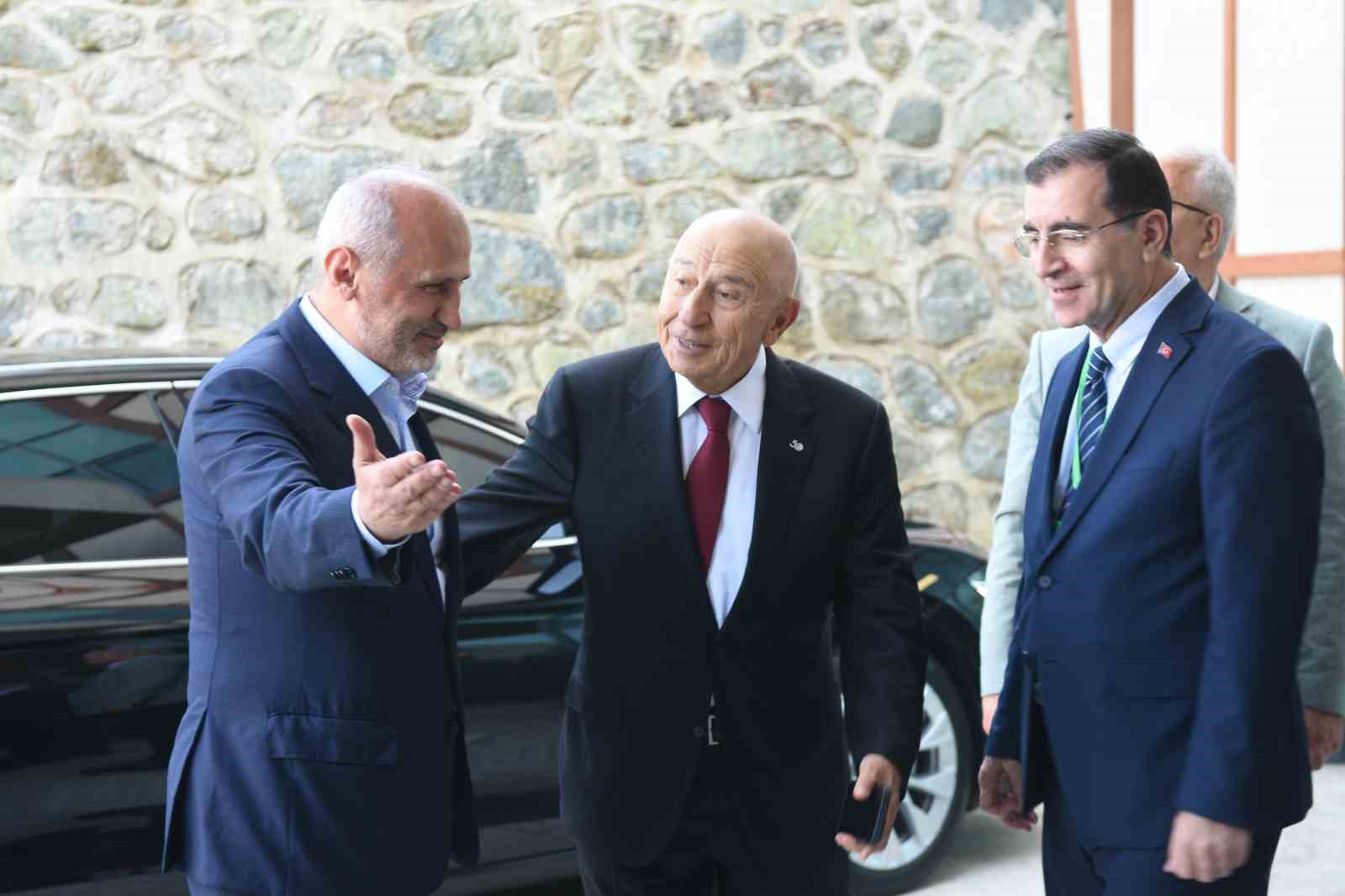 Nihat Özdemir, Trabzon’da öğrencilerle buluştu