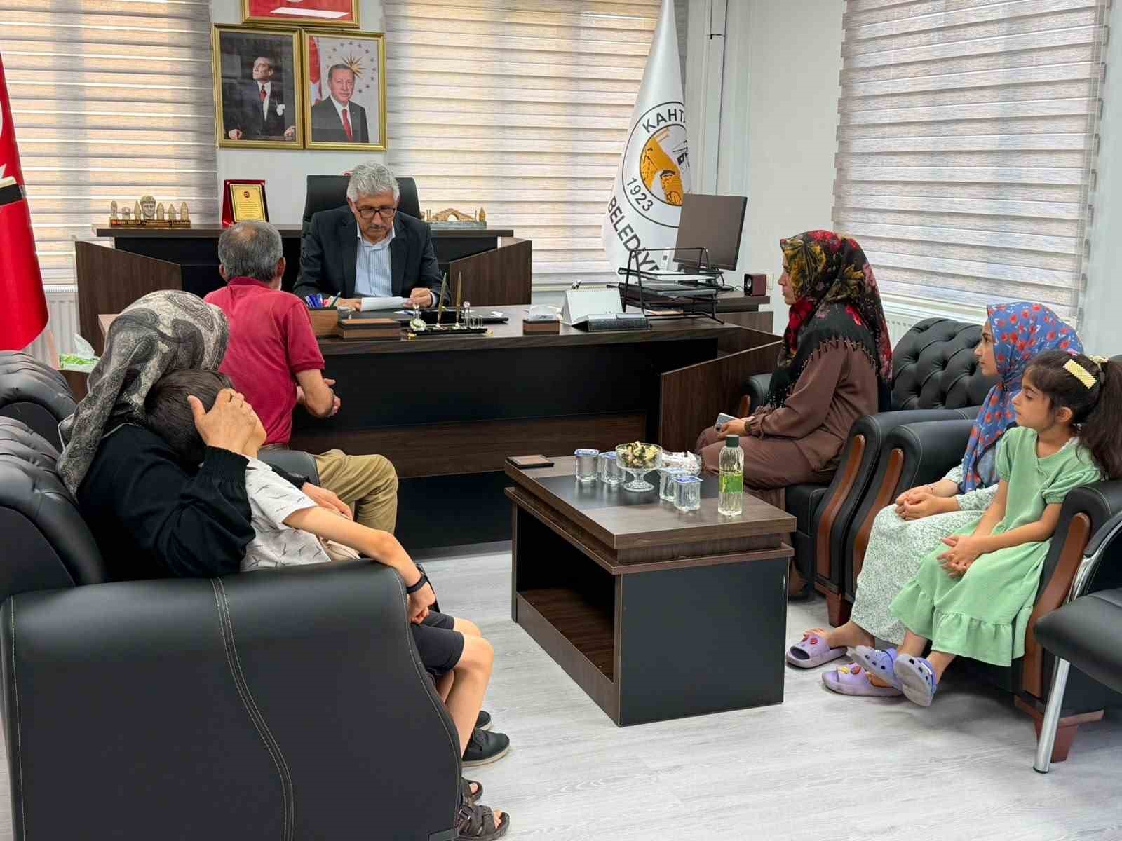 Başkan Hallaç, Halk Buluşmaları'nda vatandaşların taleplerini dinledi