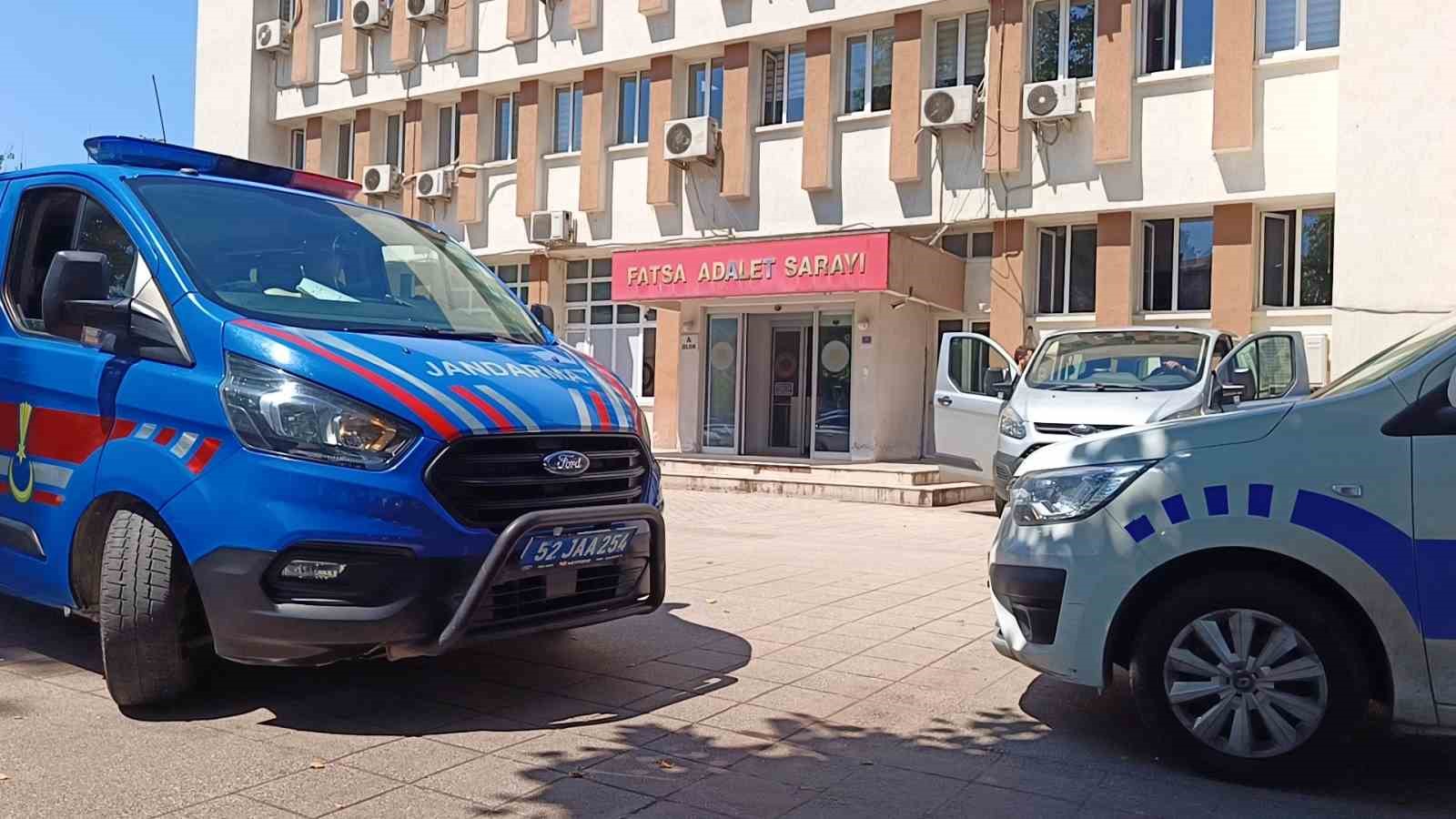 Kardeş katliamında zanlı adliyede: Arka kapıdan çıkarıldı
