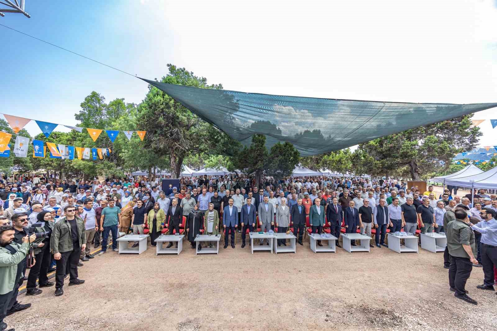 AK Parti Konya İl Danışma Meclisi Toplantısı Bakan Çiftçi'nin katılımıyla gerçekleştirildi