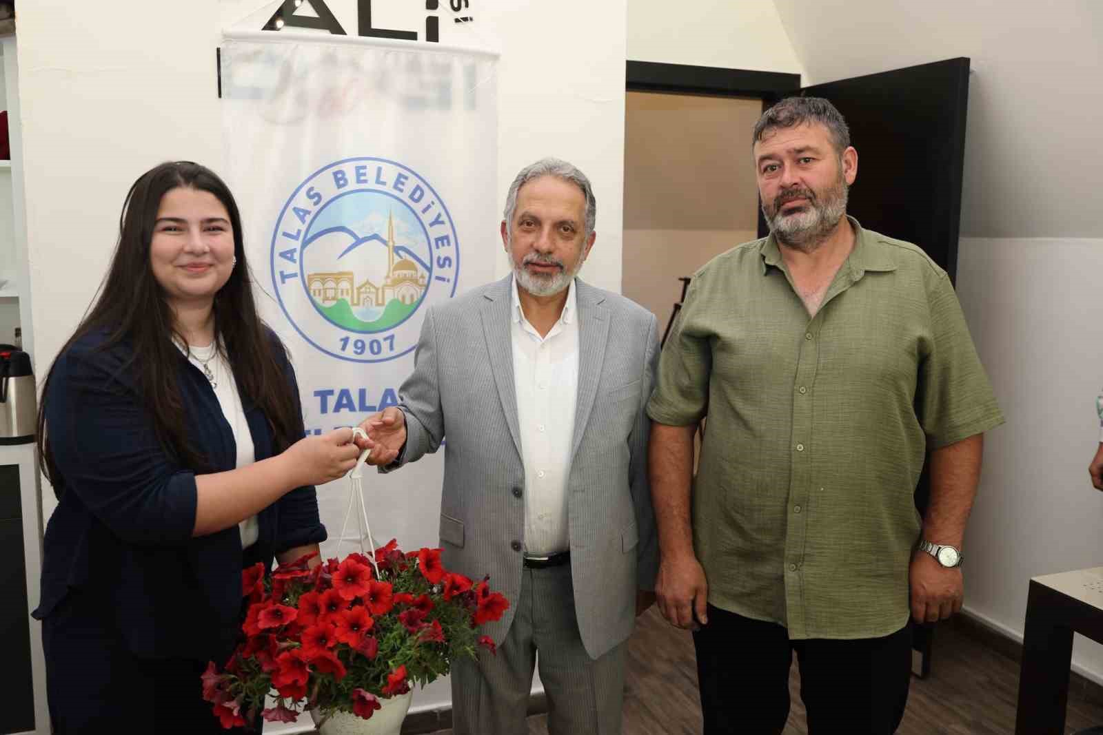 Çiçek Şenliği Fotoğraf Yarışması'nda ödüller sahiplerini buldu
