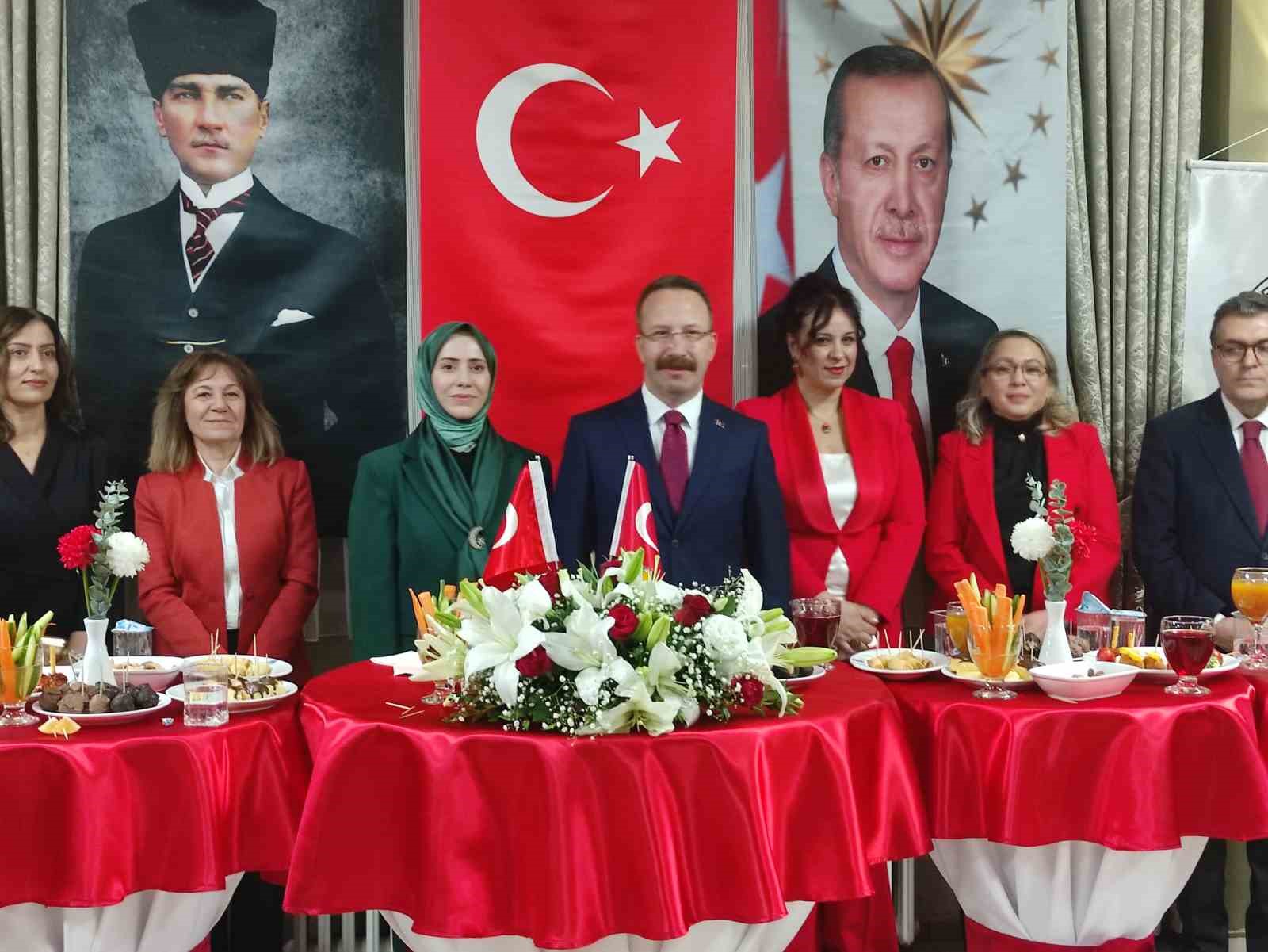 ARDAHAN'DA CUMHURİYET BAYRAMI'NIN 103. YILI DOLAYISIYLA RESEPSİYON DÜZENLENDİ. (OLGUN YILDIZ/ARDAHAN-İHA)