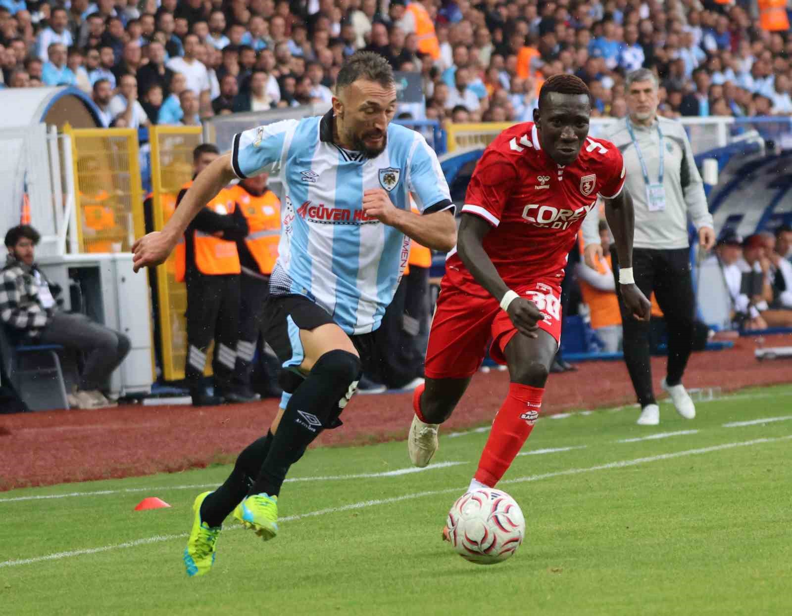 Trendyol Süper Lig: Erzurumspor FK: 1 - Samsunspor: 0 (İlk yarı)