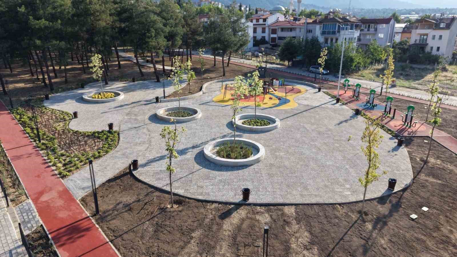 Yenişehir Mahallesi'ndeki 7 bin 670 metrekarelik park yenilendi