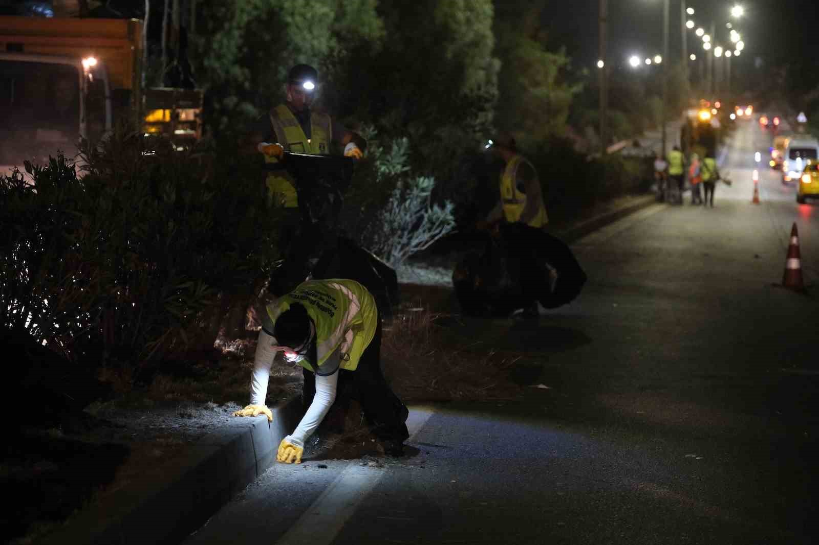150 kişilik ekiple Emin Anter Bulvarı'nda gece mesaisi