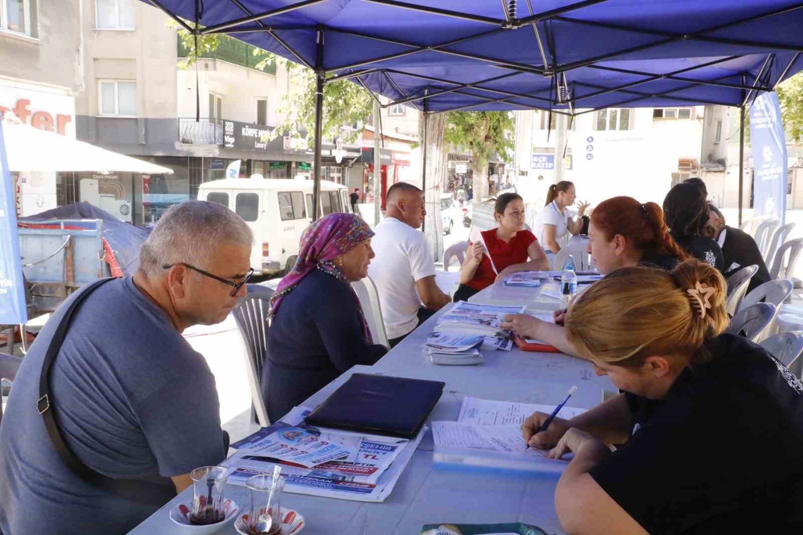 Mobil diş klinikleri Germencik ve Koçarlı'da vatandaşlarla buluştu
