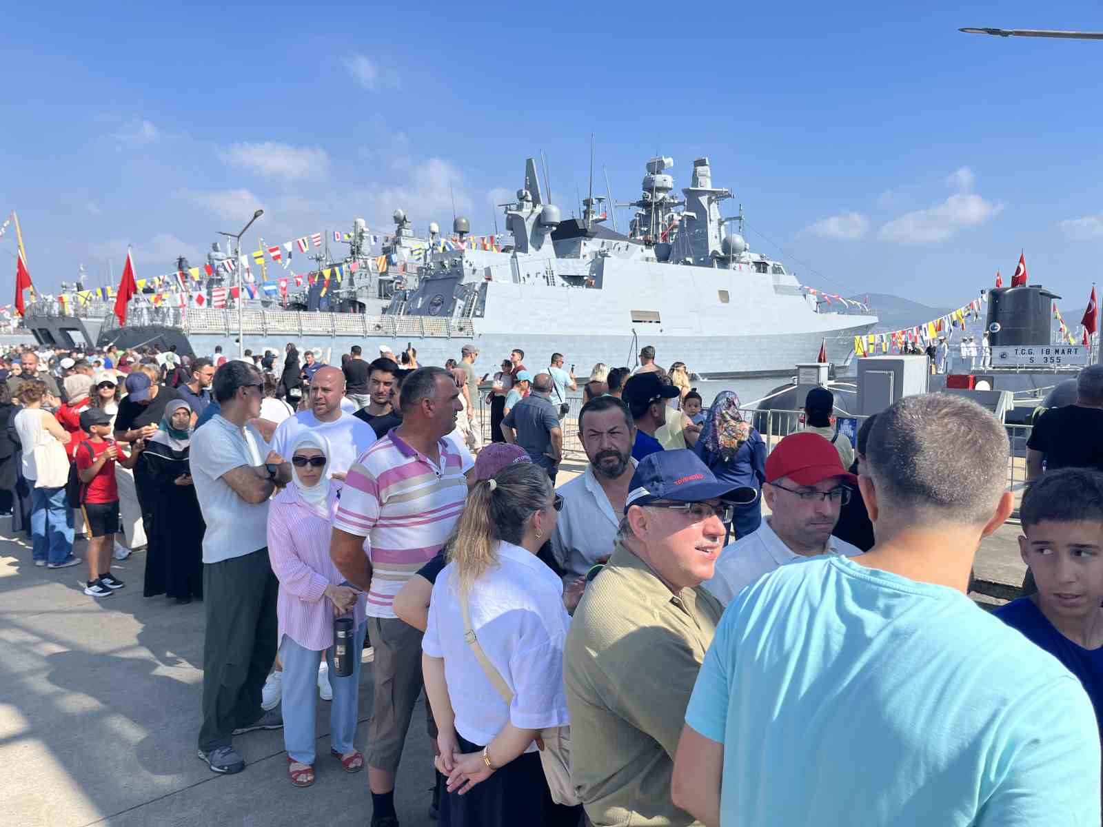 Sıcak havaya rağmen TEKNOFEST dolup taşıyor