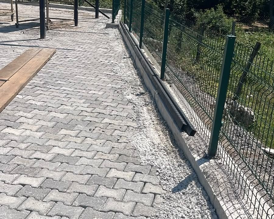Kabristanlık çevresi düzenlendi
