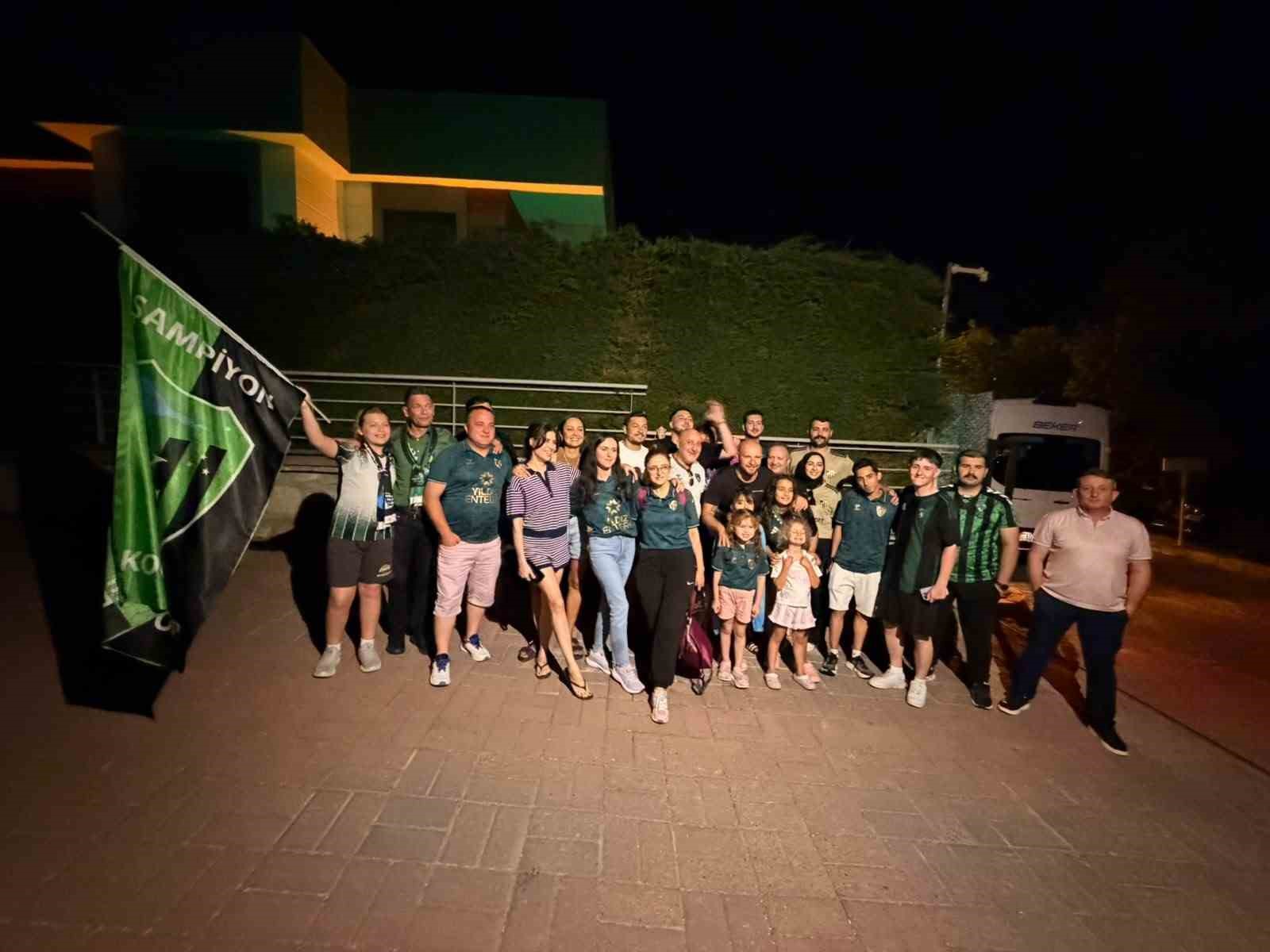 Kocaelispor taraftarlarından kaptanlarına büyük sürpriz
